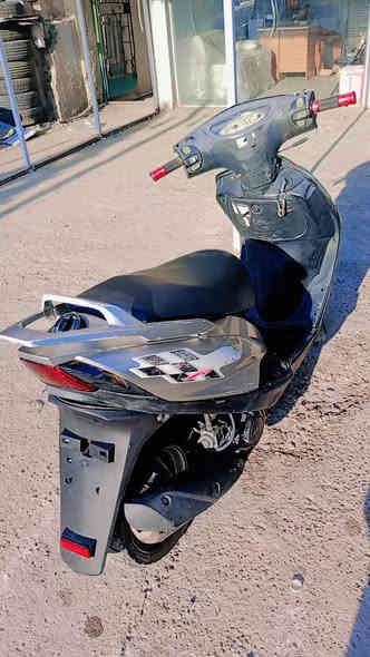 السلام عليكم ماكس 140 دراجه جاهزه من كلشي ختم واحد مكينه نضيفه كهربائيات كلها شغاله اشاير لايت دشبول لونين كيج السعره والبانزين كلها شغاله 
ب350 وبيها مجال مكاني البياع شرطه الرابعه ***********
