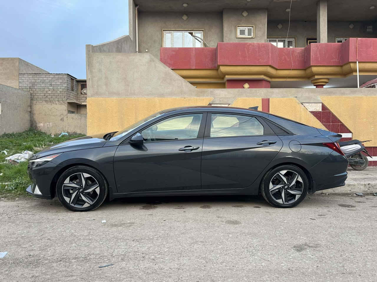 الانترا 2023 امريكي
فول موصفات عده الفتحه 

رقم دهوك باسمي سنويه لي 31 هزه جديده 

شرط كير و محرك 20 دوش لاصرف ولا نفخ 

ماشيه 66 الف

ضرر بوند فقط صبغ دواخل مابيهاا تعديل بارد راس الشاصي فقط بدون صبغ 

سياره حلوه وجاهزا صخم جديد امامي خلفي 

السعر 138 بيهاا مجال شي قليل 

( مكان السياره موصل ايسر)

*********** بي واتساب
