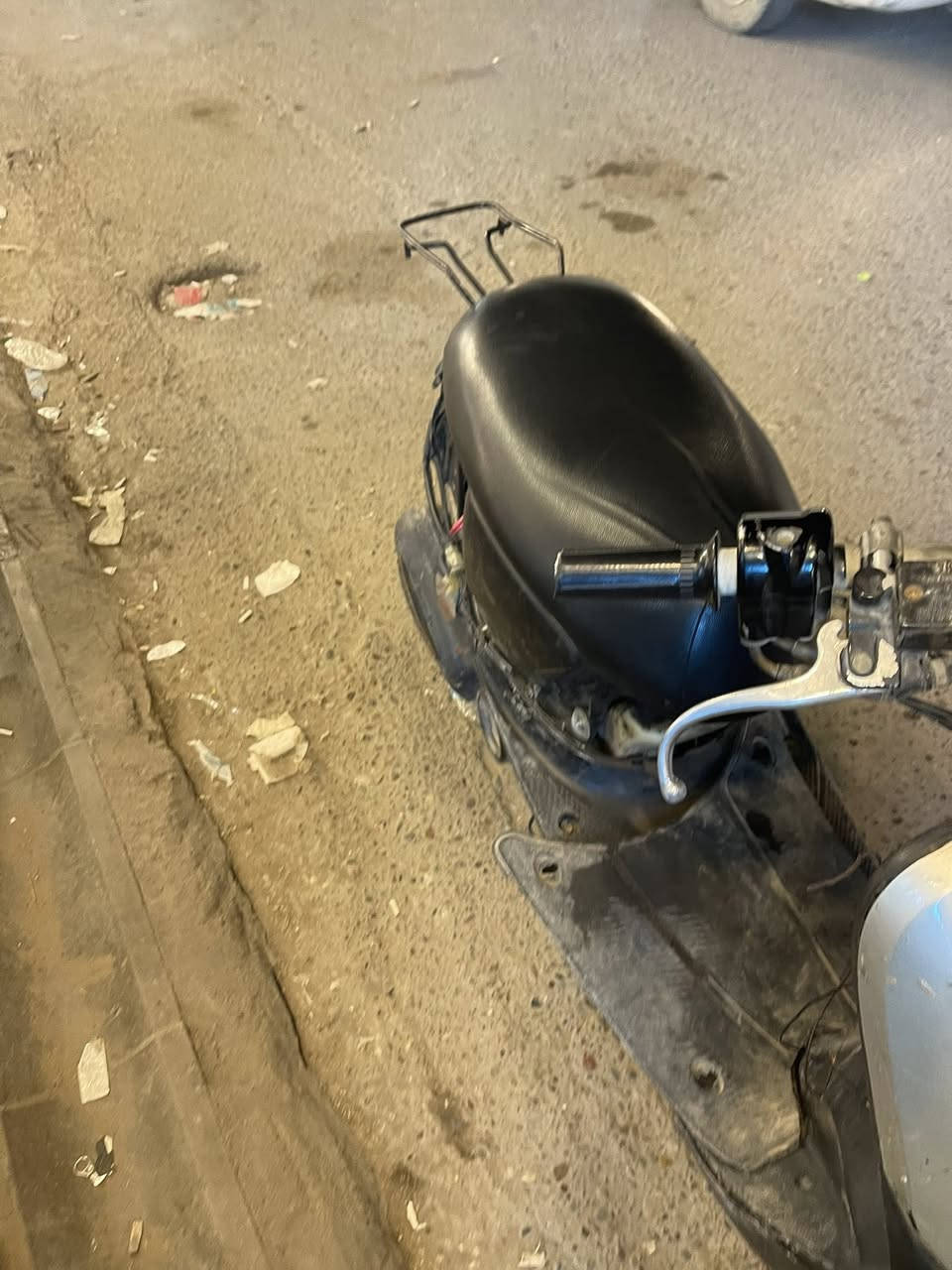 للبيع السعر 200 وبيها مجال بغداد الزعفرانيه.          ***********
