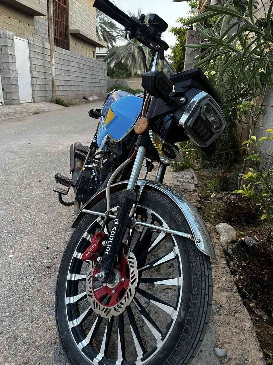 دراجه إيراني سيفان باب الأول   موديل 25السعر 775  مكان ديالى جديده الشط الرقم ***********
