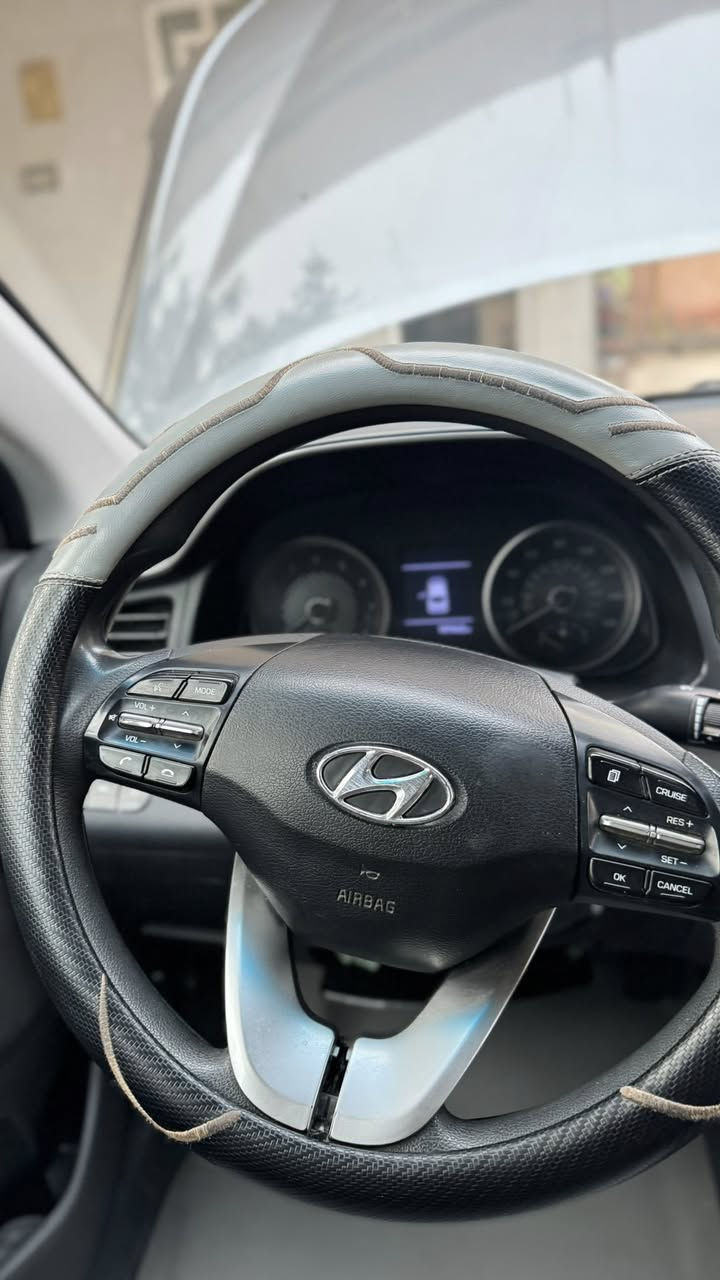 الانتره ١٩امريكي  رقم بغداد  سونار موجود بل منشور.  وموضح رادرات مري. تحديد مسار.   تحكم ستيرن.  حساسات امامي خلفي مكينه ٢٠٠٠دوش كير atالمرغوب   مكان بابل محاويل ناحيه الامام.  
سعر السياره. ١٢٥ قفل 🔒 
***********
