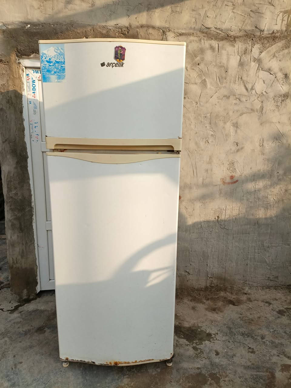 سلام عليكم ثلاجة شرط الشغل نوعيه ارجلك للبيع 
السعر 80 اوبيها مجال 
للاستفسار الاتصال على الرقم 
***********
او المراسلة على الواتساب او ع الخاص.
