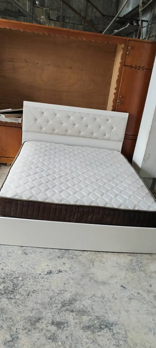 سیسەم دوونەفەری پووخوت هیچی نەشکاوا دۆشەک تووبی دەبڵ بەس دۆشەکی خەسلی اوێ ڕووی زستانیەکەی .حاجیاوا . ***********
