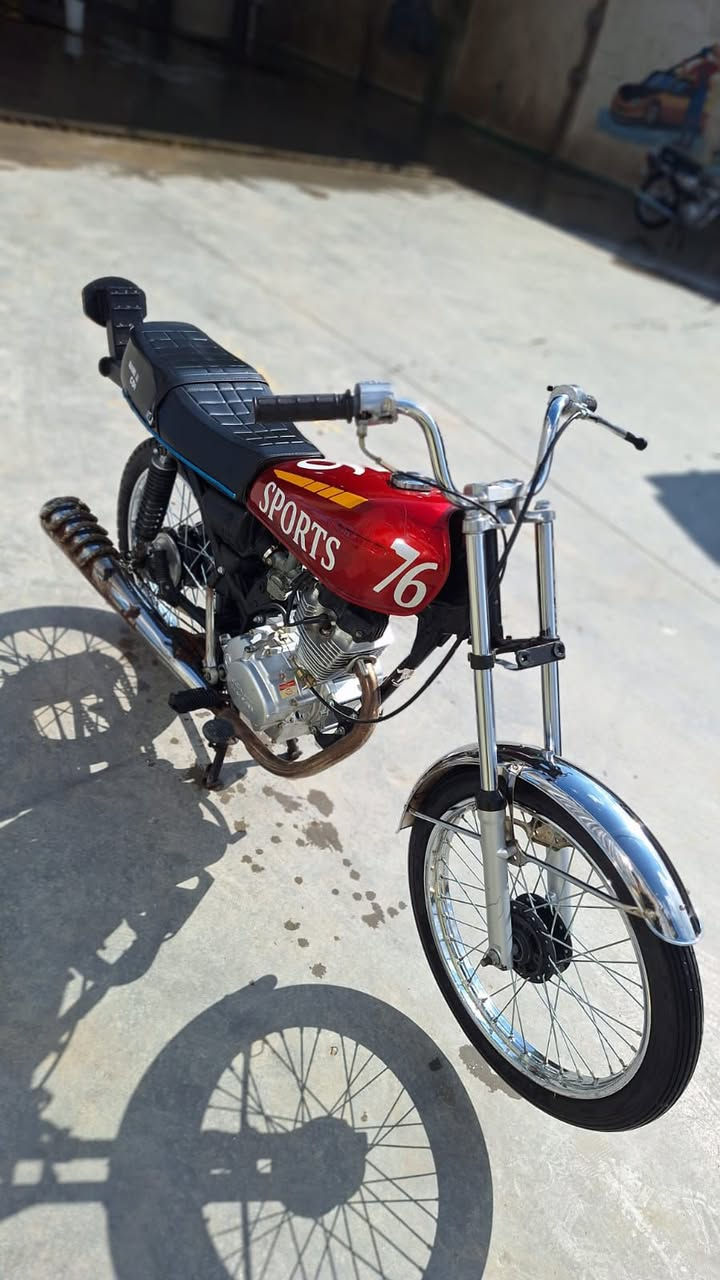 السلام عليكم 
للبيع سيجي نامه كلك شاصي بوري رفيع نصبته حلوه شلعه ومعدل وفصله شرط ونضافتها كدامك 
مكاني كربلاء الحسينيه 
***********
قيم وبلعافيه عليك 
لاتكلي بيش قيم وبلعافيه
