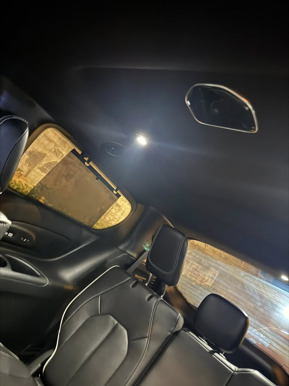 كلايسلر باسفيكا 2023 1/1فول
لمتد فئة S
شاشة كبيرة سستم هارلم عربي
كاميرات داخل السيارة وخارج
مري متحركة مع كلوب ترحيب
سستم لد كلوب دشبول ابو 200$
بانورما السقف
 شبول حصان متصل
ويل كب ومري كروم
طخم تايرات جديد
مكنسة 🧹 كهربائي
شاشات خلف السائق
كشنات امامي تبريد تدفئة
كشنات خلفي تدفئة
خزن كشنات 
كشنات جلد
ستيرن تدفىة
قطعتين تبريد
مليانة قطع شحن وHD
مليانة قطع كهرباء 12 و 24
بردات رباعي 
تظليل السيارة مع سنوية اربيل
مرقم اربيل
وبعد موصفات فووول ماشاء الله
الضرر
جمالغ الساىق مبدل اصلي ابيض
والباقي بل بوند وباب السائق موضح بلصور وعدت تصليح الظرر مرة ثانية بلموصل لاين 
شغل دبي معروف
3 قطع ريموند بيها
مكان السيارة الموصل
ماشية 24 الف
السعر 315 ورقة 
***********
