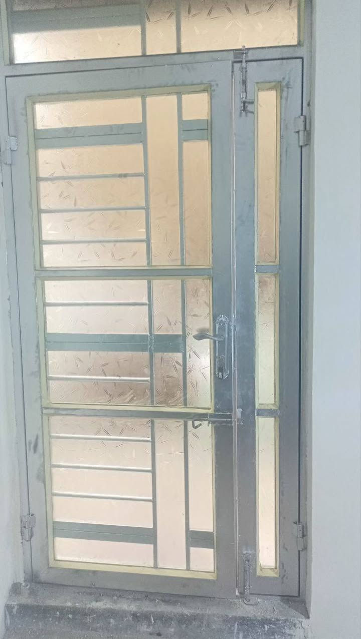 السويفي للزجاج
هل تبحث عن أفضل أنواع الزجاج؟ 🌟 لدينا جميع الأنواع المتاحة، من المعجون الفاخر بضمان إلى الزجاج المشجر بسعر 750، والذهبي والمضلل العاكس بسعر 1250. نحن هنا لتلبية جميع احتياجاتك من الزجاج! اتصل بنا الآن على *********** 📞 واحصل على ما تحتاجه بسرعة وسهولة! 🔥
