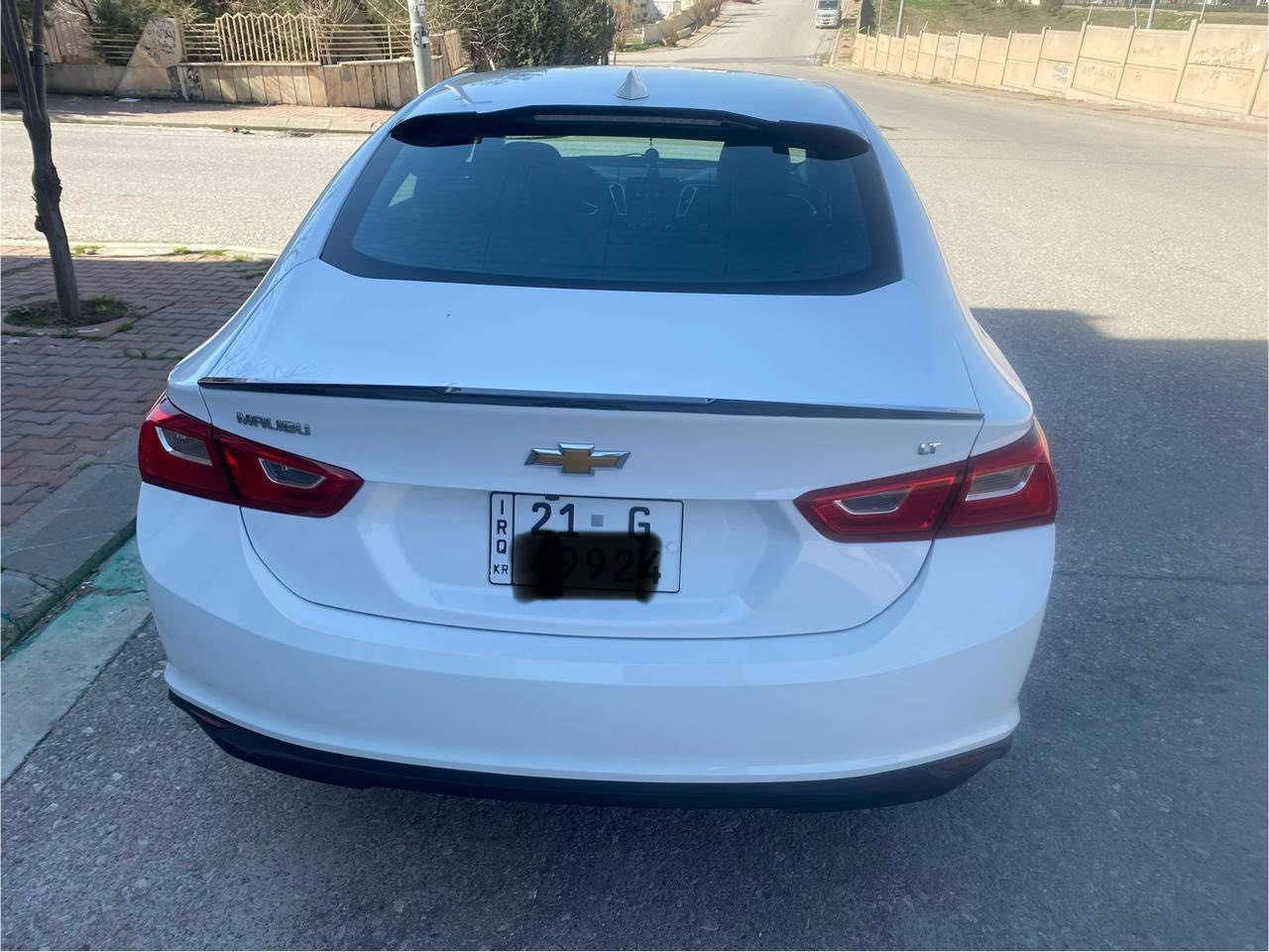 ماليبو 2023 LT
بدون صبغ بدون ايرباك 
اللون ابيض 
بصمه تشغيل عن بعد رادار كشنات تدفئه كهرباء 
ليزر بالدشبول تحديد سرعه ومسار 
ماشيه 37000 مايل 
رقم سليمانيه / مكانهه سليمانيه
فقط كارت اقل الشبر بحافة البنيد 
السعر 147$
هاتف ***********
