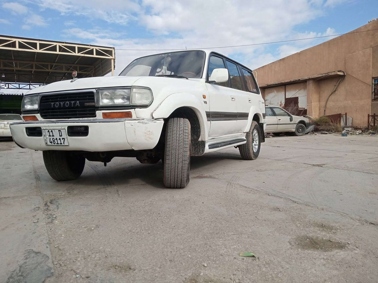 السلام عليكم سيارة لاندكروز موديل ٩٠ للبيع مجددة ٢٠٢٩ إنكليزي بااسمي محرك  3F كابريتر مكفولة من الحوادث مصبوغة تغيير لون المحرك بي بخار  ٦٥ بي مجال بسيط للاستفسار ***********
