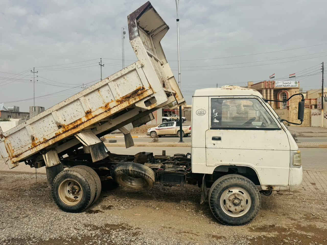 السلام عليكم قلاب فورلاند جاهزه عل شغل بدون رقم موديل ٢٠٠٦ السعر ٣٥ وبيها مجال الاستفسار الرقم اسيا ***********/زين ***********
