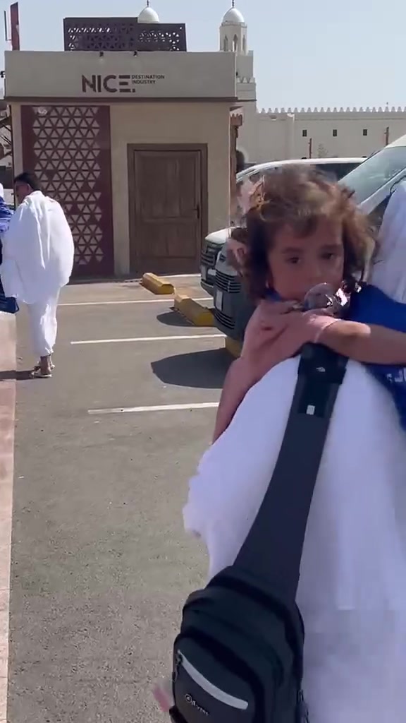 قافله الحاج ماجد في ابيار على لعقدنيه الاحرام  لذهاب الى مكه المكرمه لاداء مناسك العمره اللهم القبول والتيسير


**إذا كنت صاحب هذا الإعلان وتريد حذفه لأي سبب، رجاءا أرسل رسالة إلى الدعم الفني**