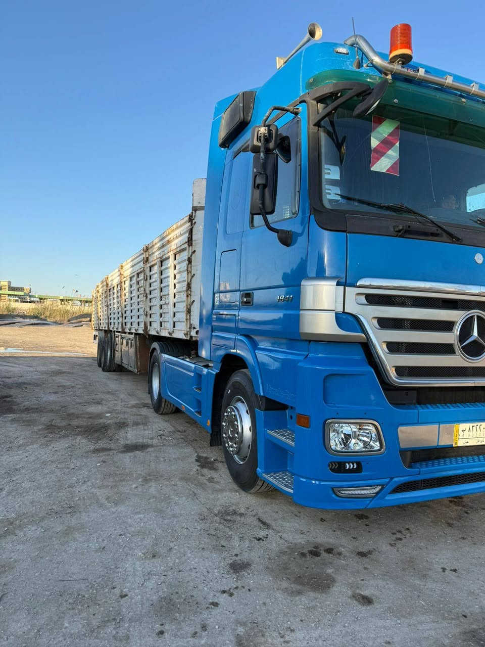 السلام عليكم للبيع كتروز 2007 حجم 41 رقم ذي قار راس وعربانه تخم تاير كله جديد مربوطه 3 مزوج جناب متحرك  مكفوله راس وعربانه     عربانه اوربيه مزوج تاير 11 مكانه ناصريه سعر 385 وبيه مجال رقم ***********
