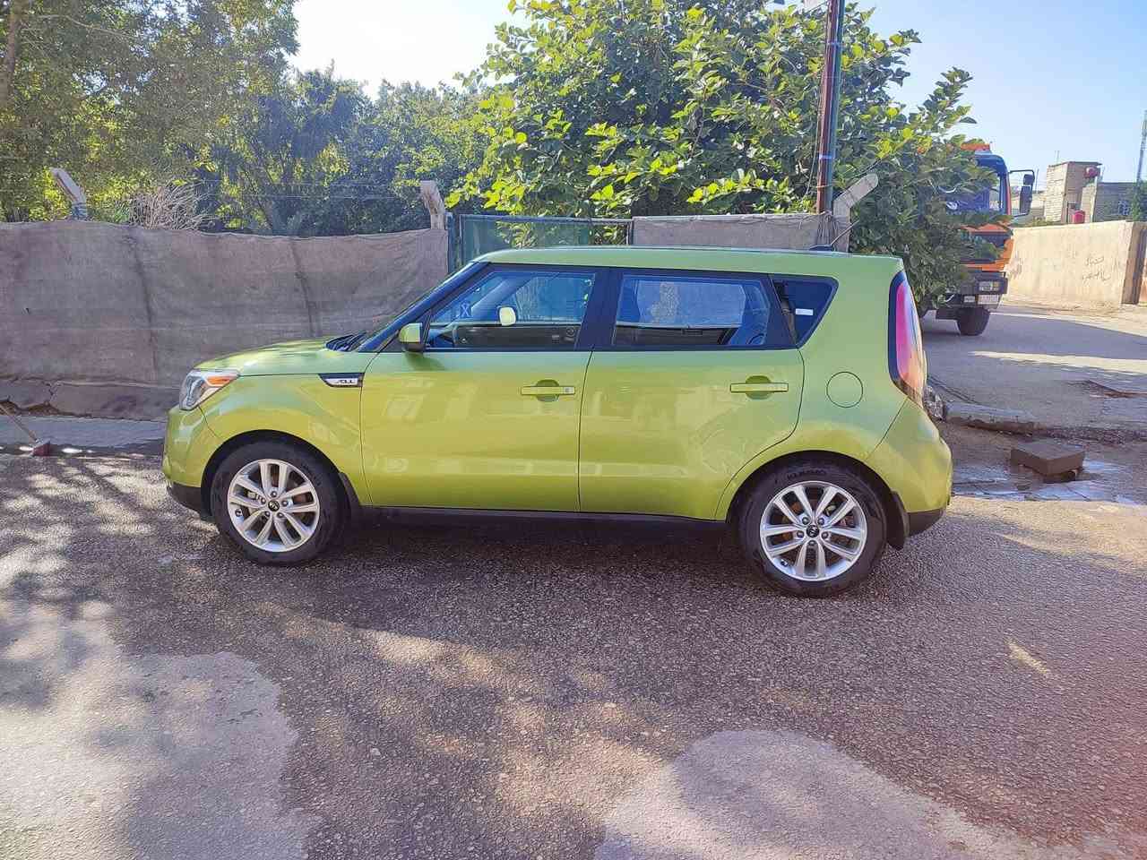 السلام عليكم كيا صول موديل ٢٠١٨ مكينة ٢٠٠٠ كفالة عامة كلين بغداد انكليزي باسمي تحويل مباشر جاهزة من كلشي و احلى من الصور مكينة ما مفتوحة ماشية ٧٠ اصل كير at سعرها ١٣٢ و بيه مجال للإستفسار الاتصال على الرقم(***********) غير متواجد عالفيس
