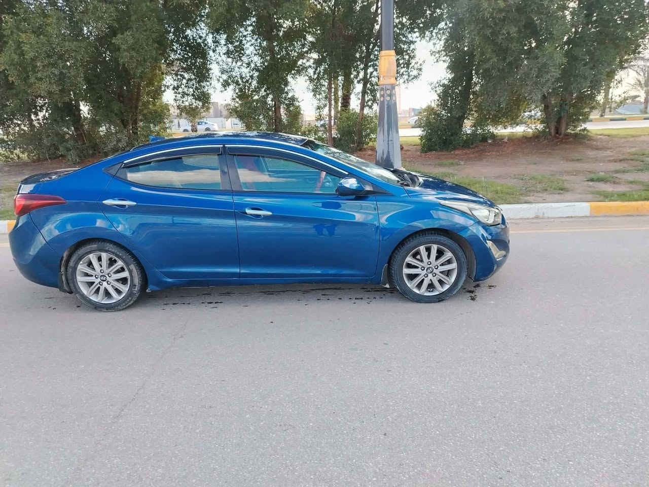 سلام عليكم سياره نوع النتره امركيه مديل 2016 السياره جاهزه كير مكينه 1800 دوش تبريد حداديه  تخم تاير السياره جاهزه كلش السعر ١100وبيه مجال السياره حادثه جاملغ وبنيد فقط بدون دواخل السياره ليبل واحد العنوان    كربلاء رقم الهاتف البيع فقط ***********
