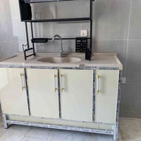سنك للبيع  السعر ١٦٠ الف مع سلة مواعين وخلاط هديه عرضه متر ونص  نظيف ب...