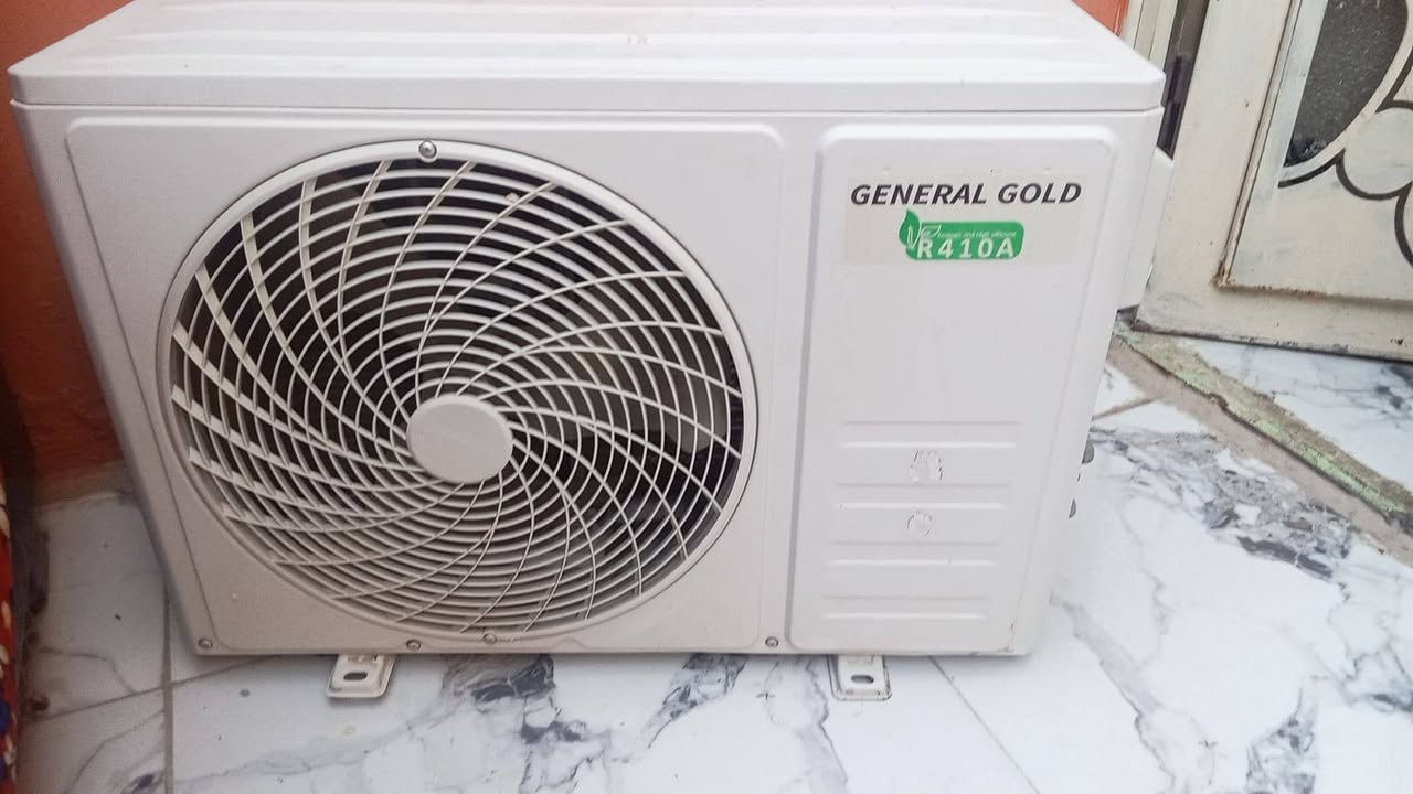 سلام عليكم
شاشه بلازمه حجم 42 ع انترنيت سعره ب ٢٠٠ 
سبلت أبو لطن جلنأر لذهب شغال وع فحص سعره ٢٠٠ 
بنجف *********** بي وأتس وخط

