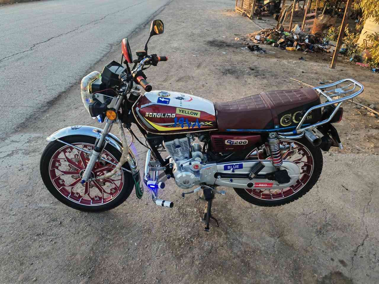 سلام عليكم شباب دراجه للبيع  موديل 2025
اوراق كامله  الدراجه خير من الله شلعه ومعدل 
 العنوان اليوسفيه معمل زينب 
سعره 950👉 جماعت 800اعبر المنشور احسن
رقم ***********
***********
