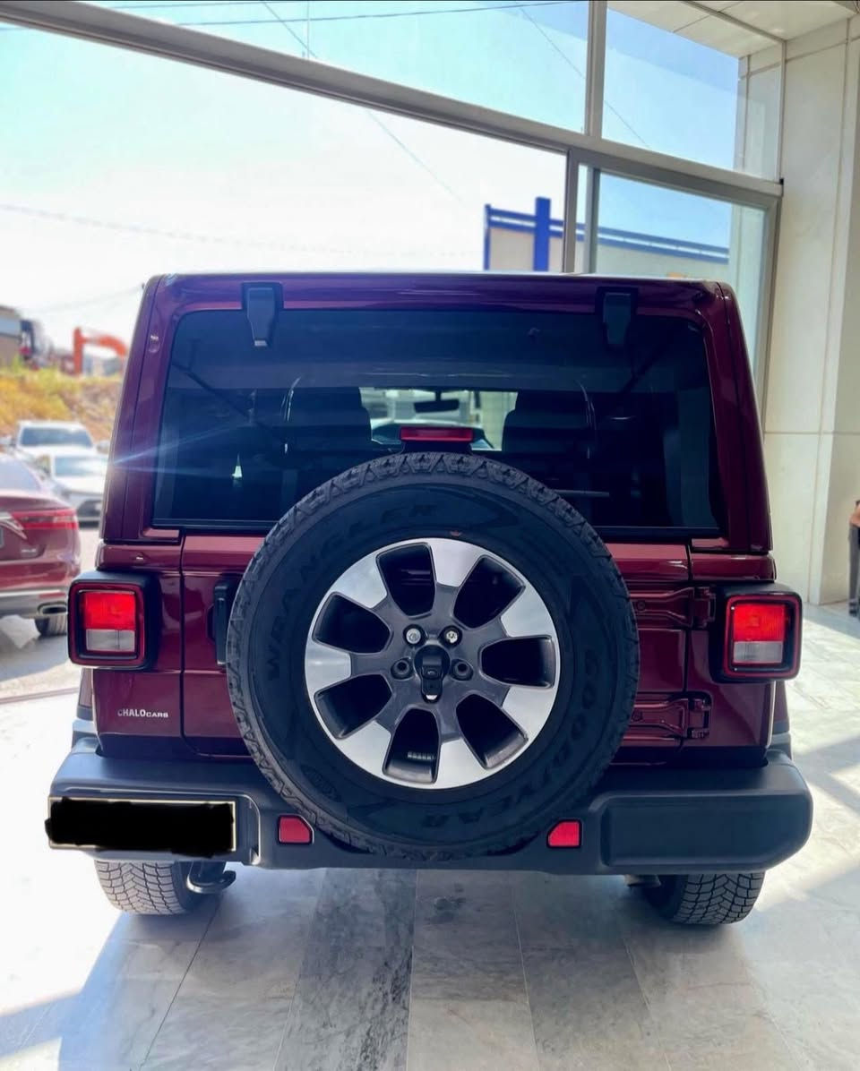 واتساب صاحب سياره/ ***********
جيب رانجلر سحارى فووول مواصفات ماروني
سيارة نظيف جدا ما بيها حادث ما بيها صبخ ولا خدش  ولا تعديل سياره على وضع شركه  ‎سياره كلين كفاله عامه دعامي لدعامي داخل قيسي بيجي ‎كوشن جلد ‎تشغيل عن بعد ‎لايت ليد🔦‎بلاجكتور ‎شاشه كبير‎تبريد قطعتين ‎دفع روباعي 4*4‎تحديد سرعه محرك 4توين توربو🚀 ‎ماشيه 35 مايل ‎سياره مابي ٢٥٠مصرف مال بيت ‎سياره احلا من صوره  وبيها. مجال للمشتري
