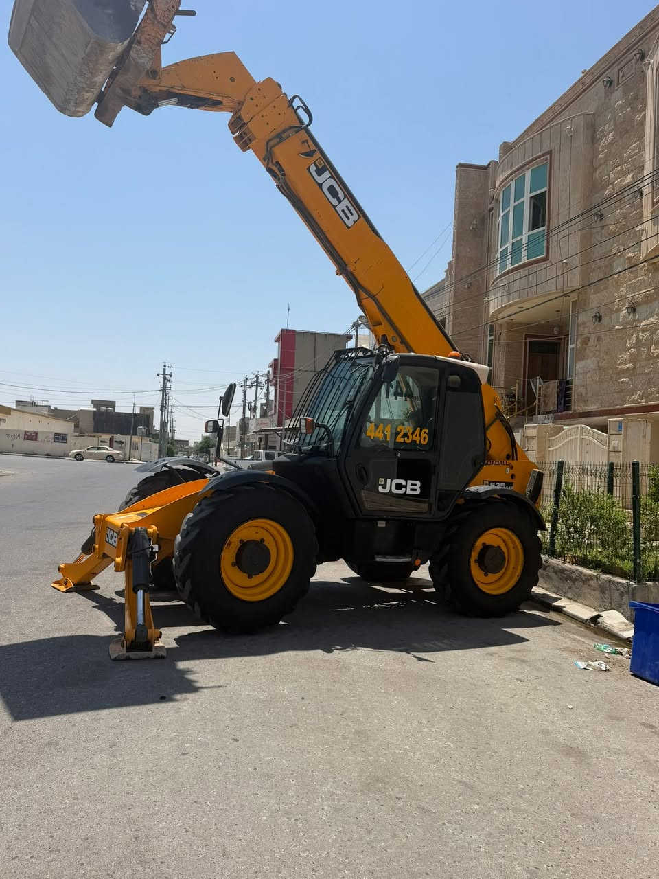 Jcb
 2010 تايرات ٢٥ جديد ره
ره قم سنويه اربيل 
***********  واتساپ
