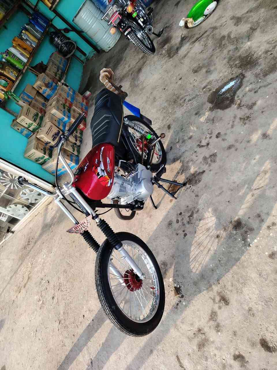 السلام عليكم شباب نامة حربي موديل 2026 (اوراق اسكنر) الدراجة تعمير اصلي ✌🏻 الدراجة شرط النهضة ولسرعة اذا مو( 120)😈 لأتاخذ محرك كفالة ما مفتوح الدراجة معمرهة قبل 15 يوم  بسعر الكلك الله شاهد ب625 🔥وبيهة مجال للطيبين   المكان نجف ناحية الحرية نت ماعدي يولد لحد يراسل  التصال  (***********)
