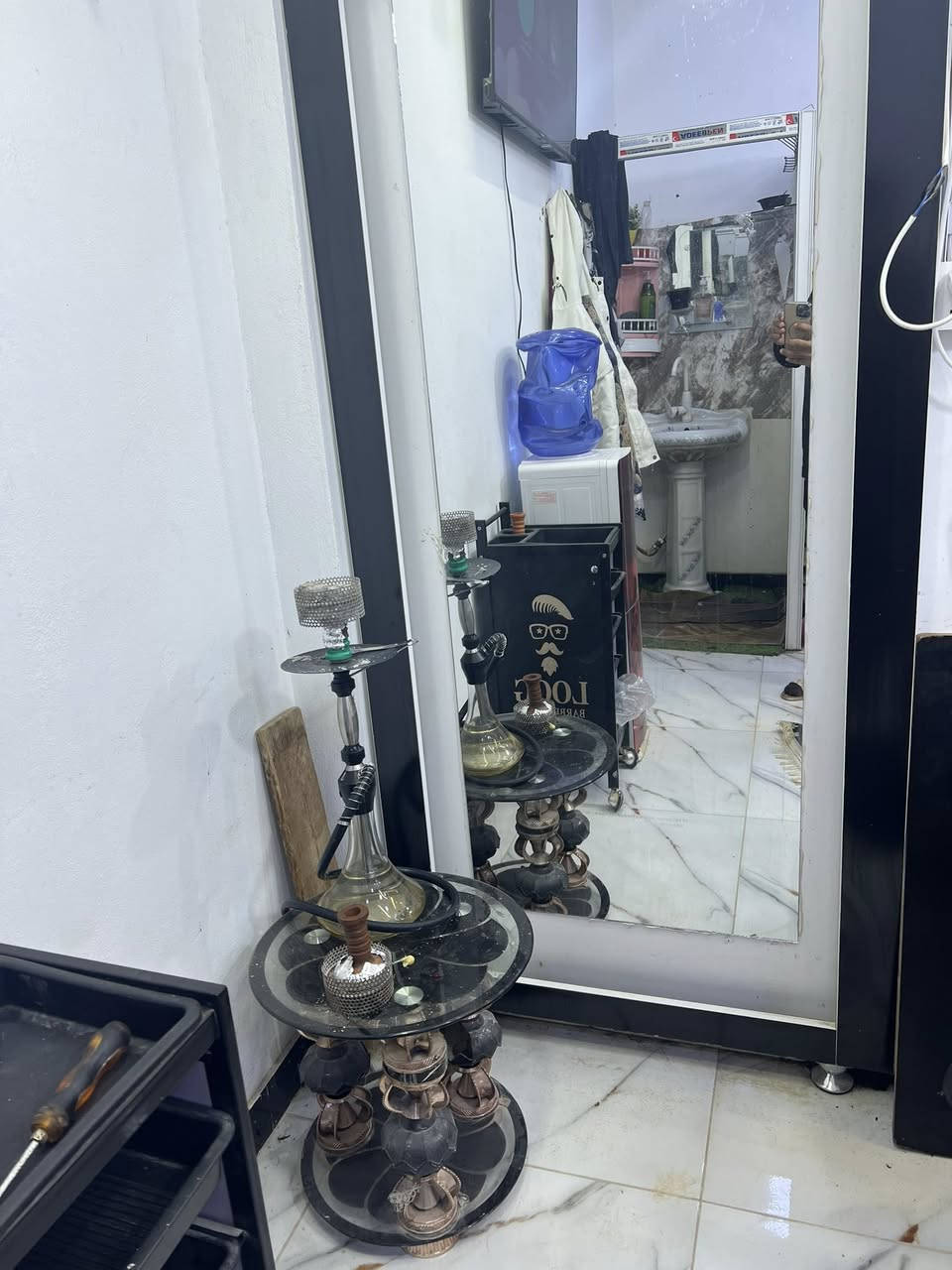 كرسي وعربانه ومرايه لبيع مكاني نجف حي نداء ***********
