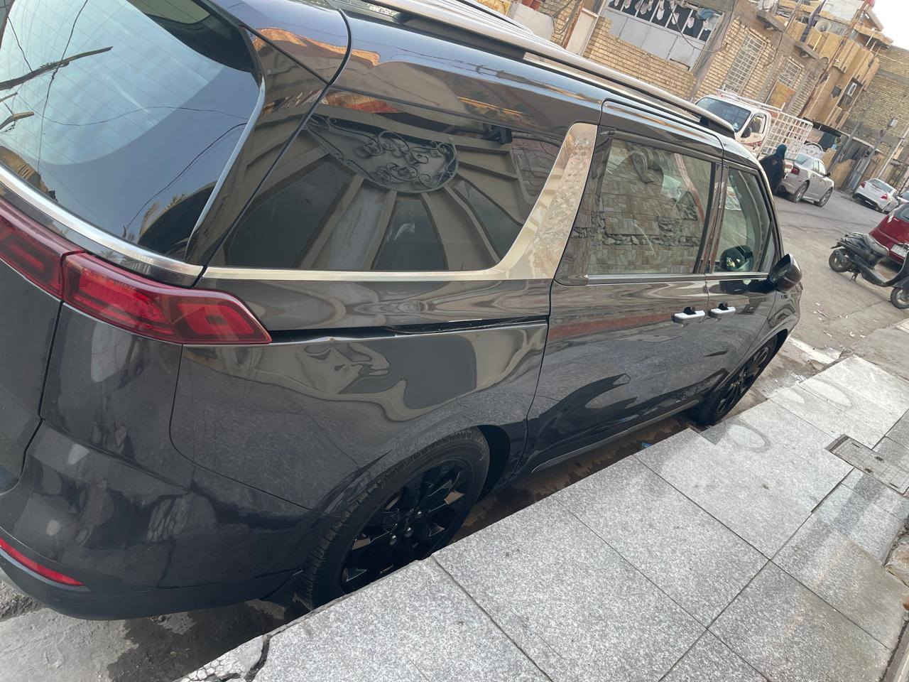 السلام عليكم
كيا كرنفال موديل فول  2022 SX فول مواصفات
بدون حادث مكفوله من الخارج
حادثه تخريب داخلي 49 الف كيلو
سعره 24000 دولار
شدتين و40 ورقه وبيه مجال قليل
للاتصال ***********
            ***********
