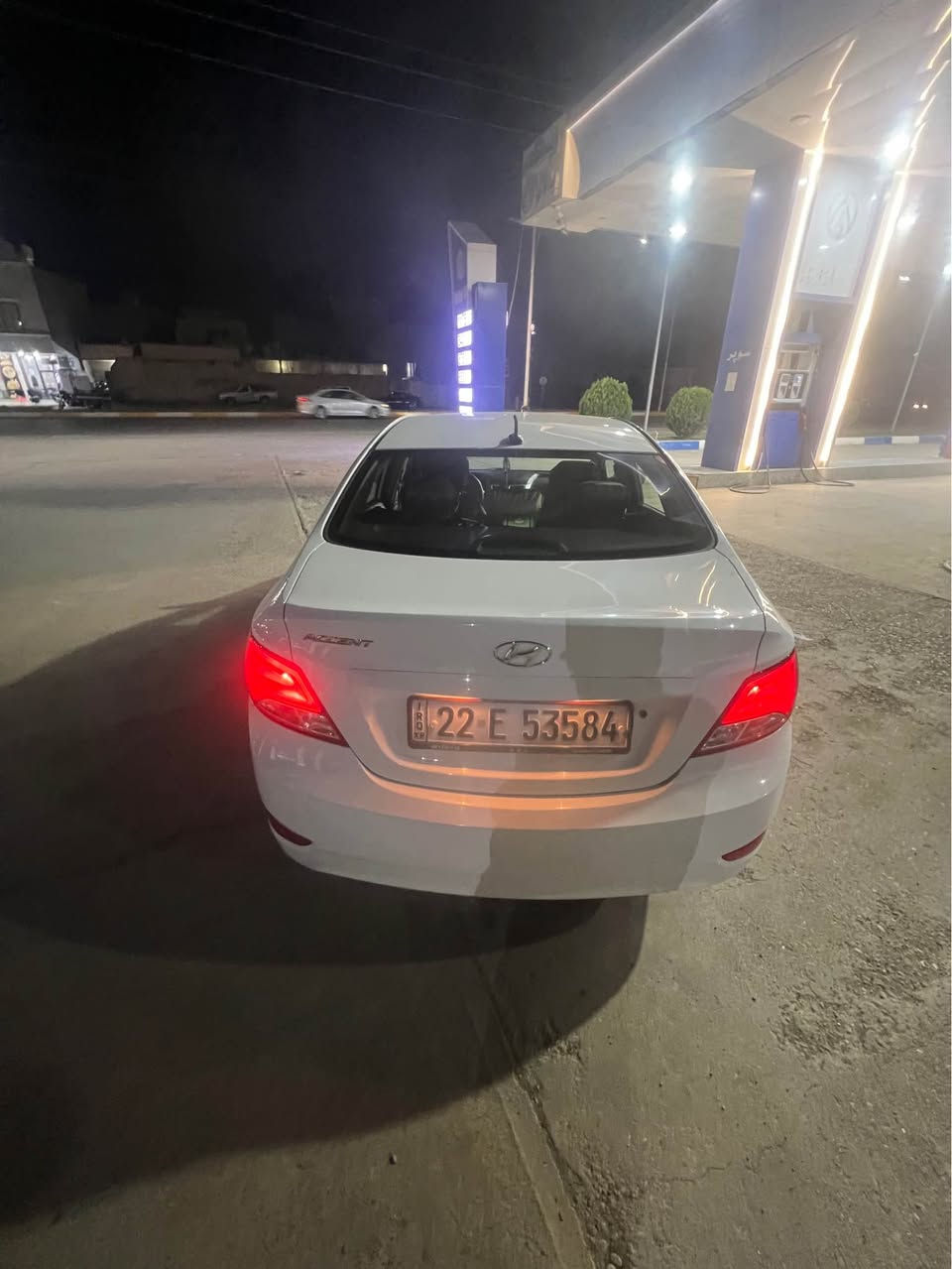 سةرةتا بةناوي خوا
ئةكسينت موديل ٢٠١٧ 
٢ پارجةو نيو بوياخ بي ژوري بي ئيرباگ
سةيارةكة بي قةپو قوپة 
جار تايةي نوي بو بةستراوة 
مةكينة ١٦ مةرخوب
گير مةكينة بةشةرتي فةحس
شاشة ئايپاتي بؤ دانراوة 
بي كيشةيةو بي نةقوستانية 
پيشو پشت بي تةقةو رةقة 
سةنةوي هةزة نوية 
بة ناوي خومانة 
*********** م أربيل, العراق

