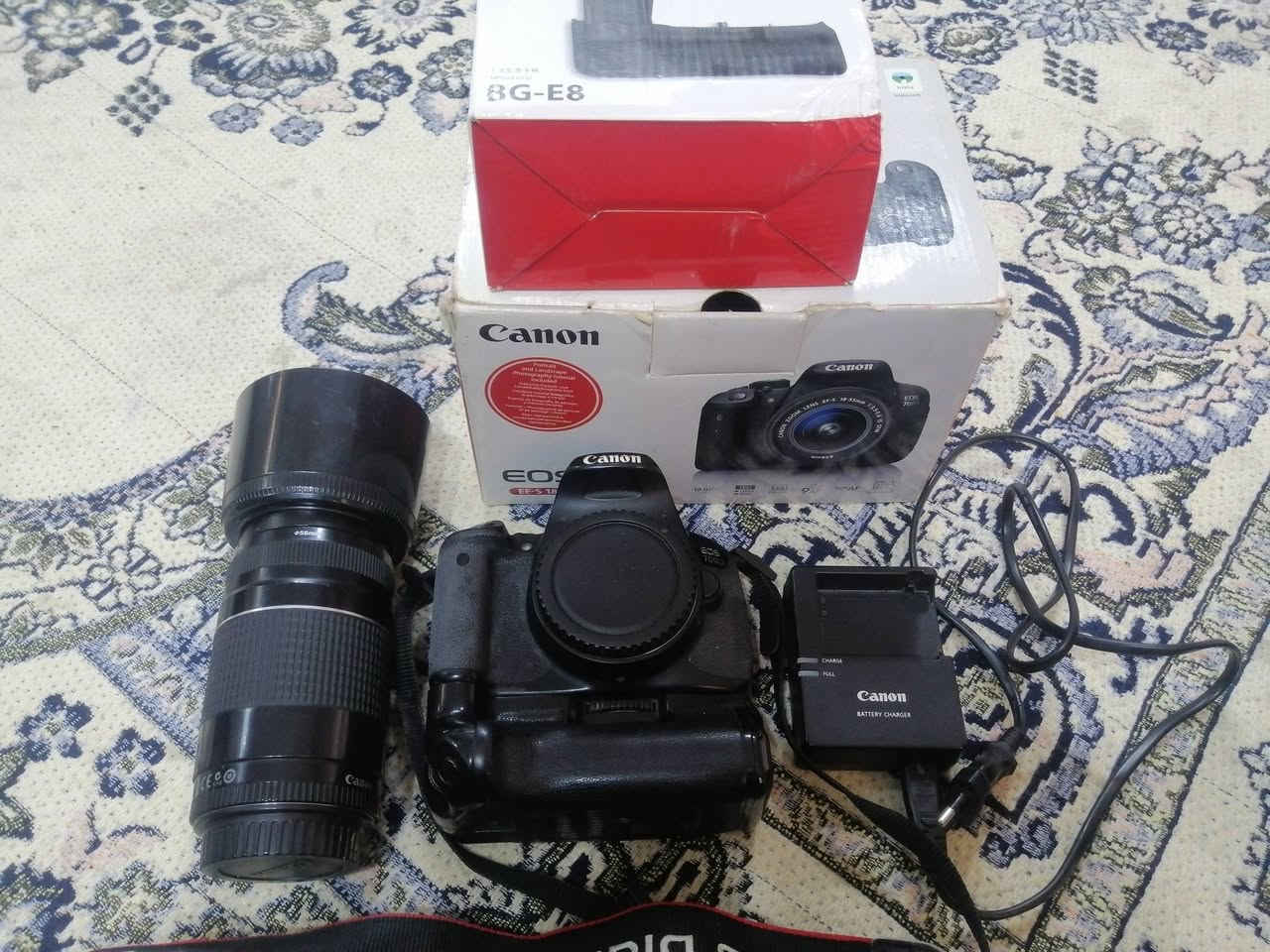 كانون D700 لمس شاشه متحرك
السعر خاص مكاني الرميثه تواصل واتساب ***********
