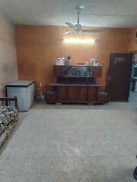 دار للبيع مساحه ٢٠٠ متر واجهة ١٠ و نزال ٢٠ في حي الاعلام قرب مدرسه الا...