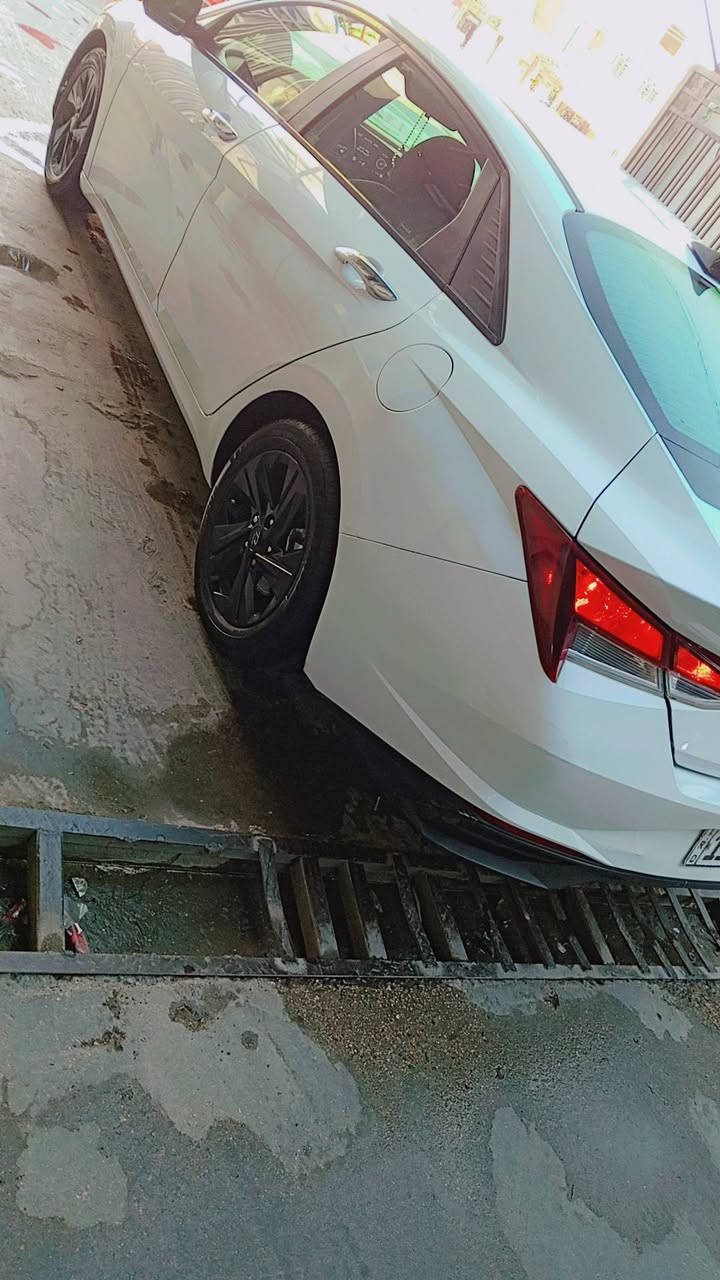 سلام عليكم النتره موديل 2021 وارد امريكي حادثه دعاميه من امريكه هنا بيه جاملغ او هلال الجاملغ الخلفي فقط بدون دواخل ولا فتح سياره جديده فول عده الفتحه بصمه تشغيل عن بعد فول عده الفتحه محرك 2000 دوش رقم بغداد السعر 134 قفل مكان السياره كربلاء للاستفسار الاتصال على ***********
