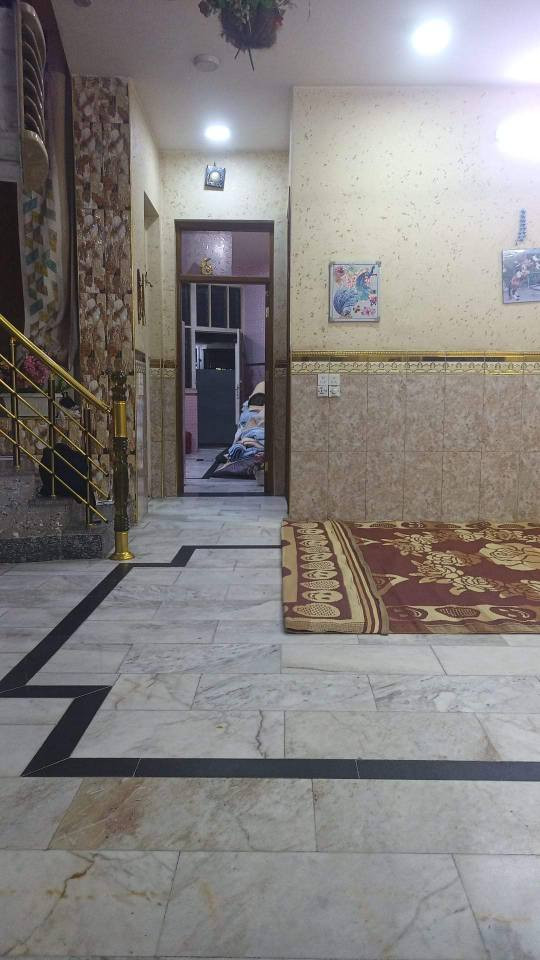 للبيع طابو صرف سند مستقل بناء حديث ٢٠٠م طابقين درجه اولى مرمر  
٤ غرف نوم  . الاورفلي قرب جامع الهدى ٤ بيت عن شارع الاورفلي  السعر 425 
*********** بغداد, العراق
