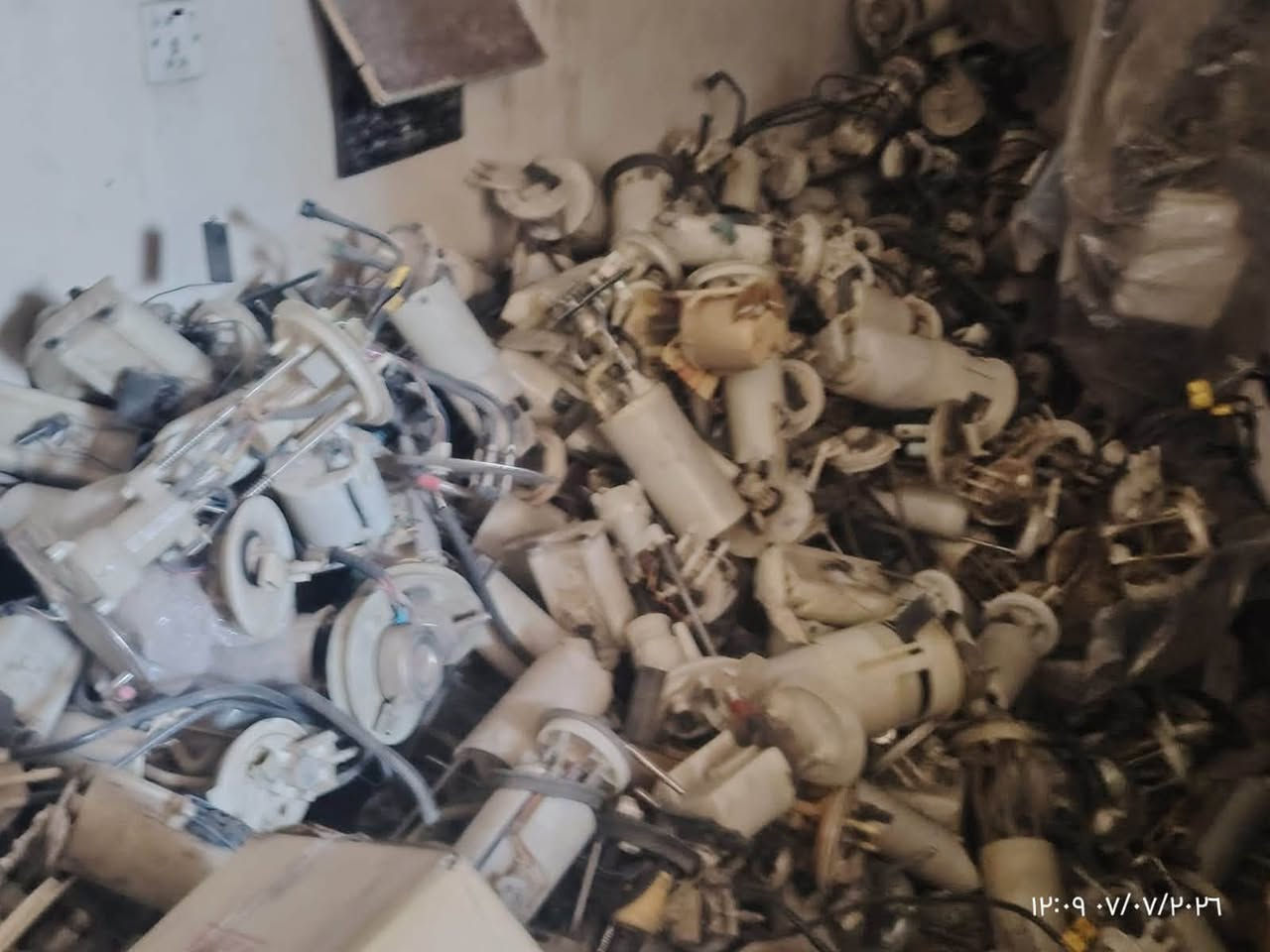 السلام علبكم للبيع غراض جمله ومفرد اسعار تنافسيه غراض جديده الصنع تايون بنايد ماسكات دعاميات لايتات بدنات براكيت مراوح راديترات دبلات غراض صدر كامله جاملغات شبابيك عطرات بطاين جاملغ المكان بغداد ساحه الطيران متوفر توصيل للتواصل على الرقم ***********
