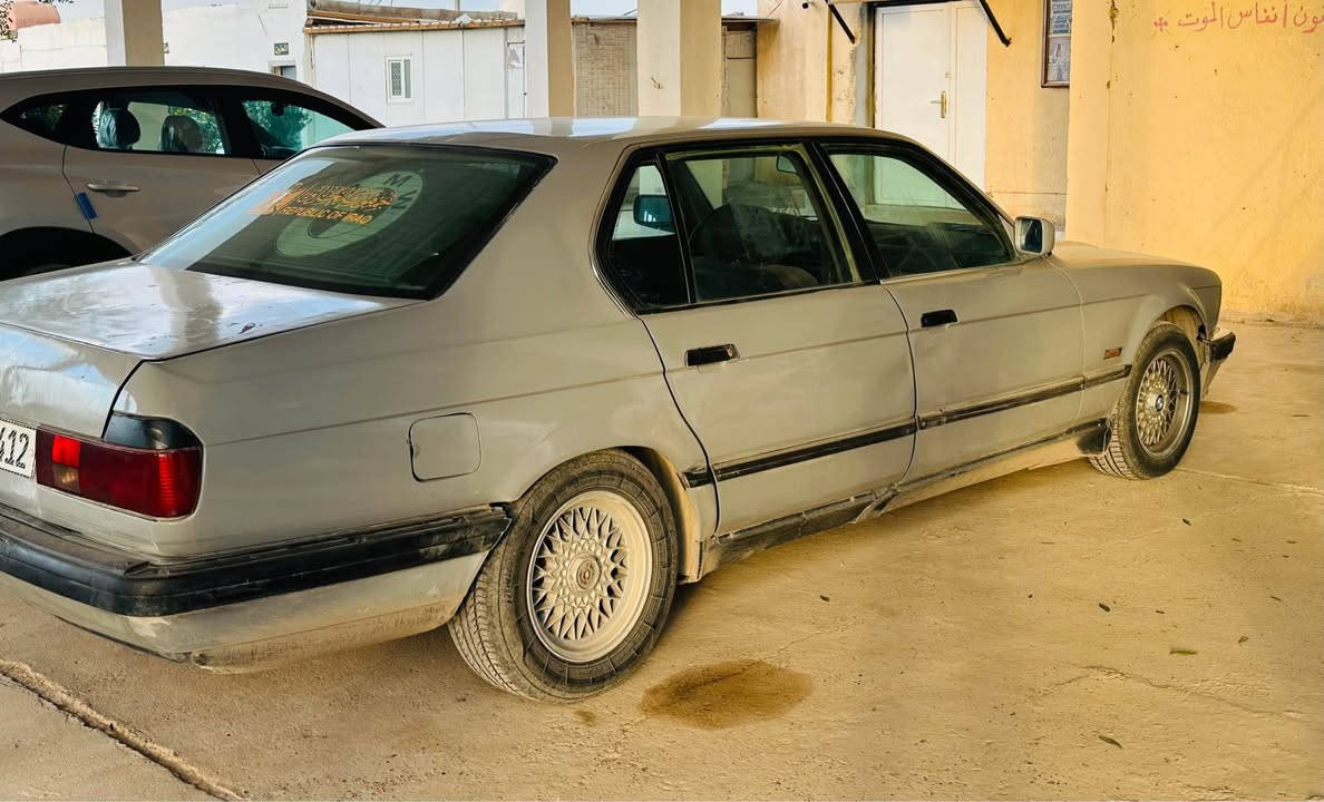 السلام عليكم  BMW 735 رقم بغداد الدولي موديل 89 كير مكينه كفاله السياره عضمتها حلوه يرادلها كماليات بسيطه ترايها كلش حلو 
معروضه ب 38  بيع او مراوس حسب القناعه وبيها 
مكانها بابل مفرك السده من جهة المحاويل 
*********** المصيب, بابل
