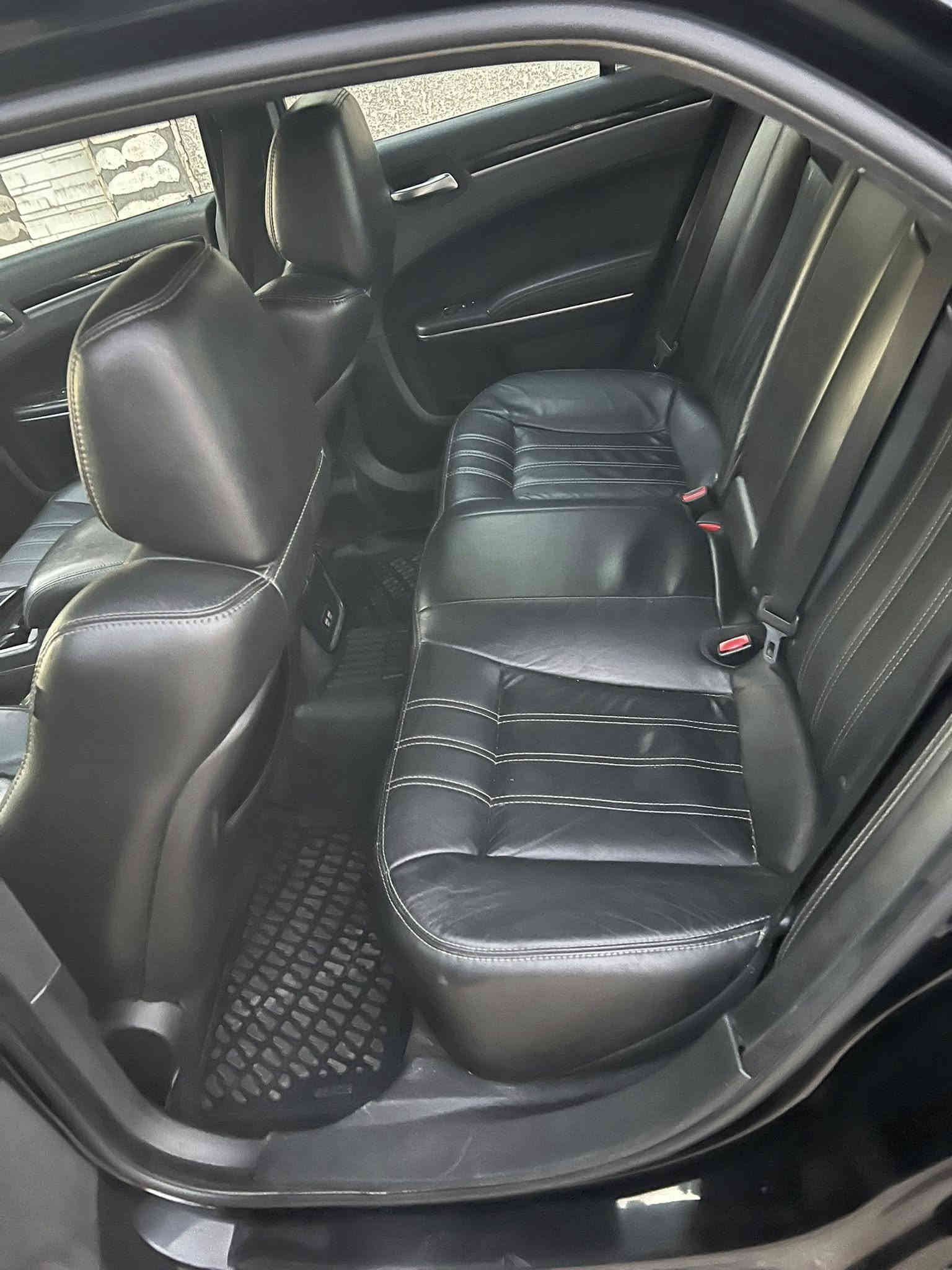 السلام عليكم اوباما موديل 2018 سياره كلين بس دعاميه سياره تو ويل أربيل بسمي ماشيه 99 السياره كلش نضيفه وحلوه مكان السياره ب جادريه والسونار موضح كدامك ***********
سعره 215
