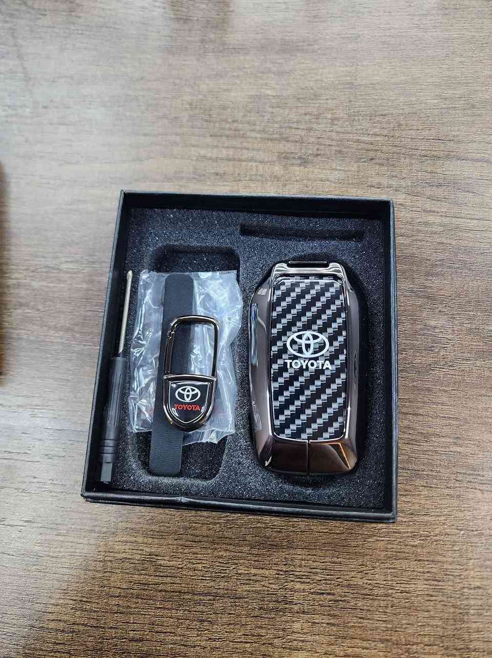 اجمل درع مفتاح سيارة متوفر كل انواع السيارات 
(تويوتا فورد mg جيب دوج شوفر نيسان )
درع الترند الجديد كاربون فايبر حديد الاصلي 
موجود بشكلين البروزن والكاربون فايبر الكامل 
للحجز ارسل مفتاح سيارة او نوع والموديل ورقمك وعنوانك 
عنوان المحل سليمانية دو سايد كاني كوردا 
وتتوفر خدمة توصيل كل محافظات العراق
رقم التواصل 
***********
