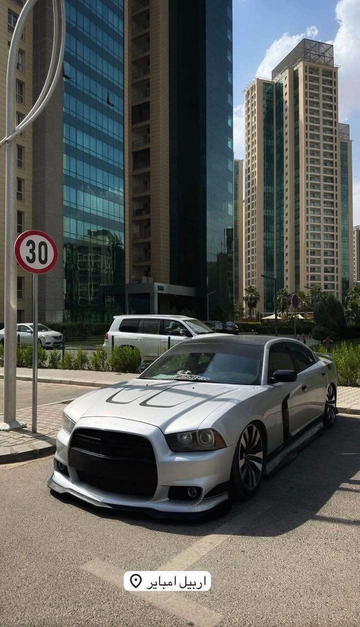 جارجر R/T خليجي وكاله العرصات
فول مواصفات السياره 
مديل 2012 رقم بغداد مشروع وطني(شرط التحويل ) 
الصبغ الي بالسياره خشم الجاملغ(قطعه وحده) والسياره كلها ليبل واحد يعني بدون تبديل ولا قطعه 
وبيها تفاصيل بسيطه بعد
وسياره عليها اهواي سوالف وصرف
١ جوبلس كات باك 1500$
٢ كزوز SRT كامل 600$
٣ شوته K/N  300$
٤ كاج كان 100$
٥ تفريغ + برمجه 200$
٦  دواخل كاربون فايبر + ستيرن كاربون فايبر 500$
٧ عيون شيطان متغير 200
٨ منظومه نار بالكزوز 300$
٩ اناره داخليه دشبول بيبان + دشبول كنتارا 300$
٩ واهم شي عليها مكينه جديده مال مديل 19 قويه ومكفوله مكلفتني اكثر من ٢٠ ورقه
١٠ حداده اماميه + خلفيه كامله على اخر حبايه + تخم تايرات جديد كلهن توني مبدلهن يعني أدامه كامله 
١١ ولف حماوه ريسنك+ بلكات ريسنك ٣٠٠$
وباقي سوالف بسيطه من لحايه وغيرها واضحه بالصور
والسياره كامله مكمله مايحتاج تصرف عليها ربع دينار حتى جوبلسات توني مبدلهن جدد + بعدهن داخل الضمان . 
دهن كله اصلي وقبل كم يوم بدلته والبانزين ما شامه غير المحسن والسوبر
والسياره قبل اسبوع طلعتها من المركز بوليش وحمام
سعر ١٧٣ وبي مجال
تفاصيل على رقم فقط
*********** البصرة, العراق
