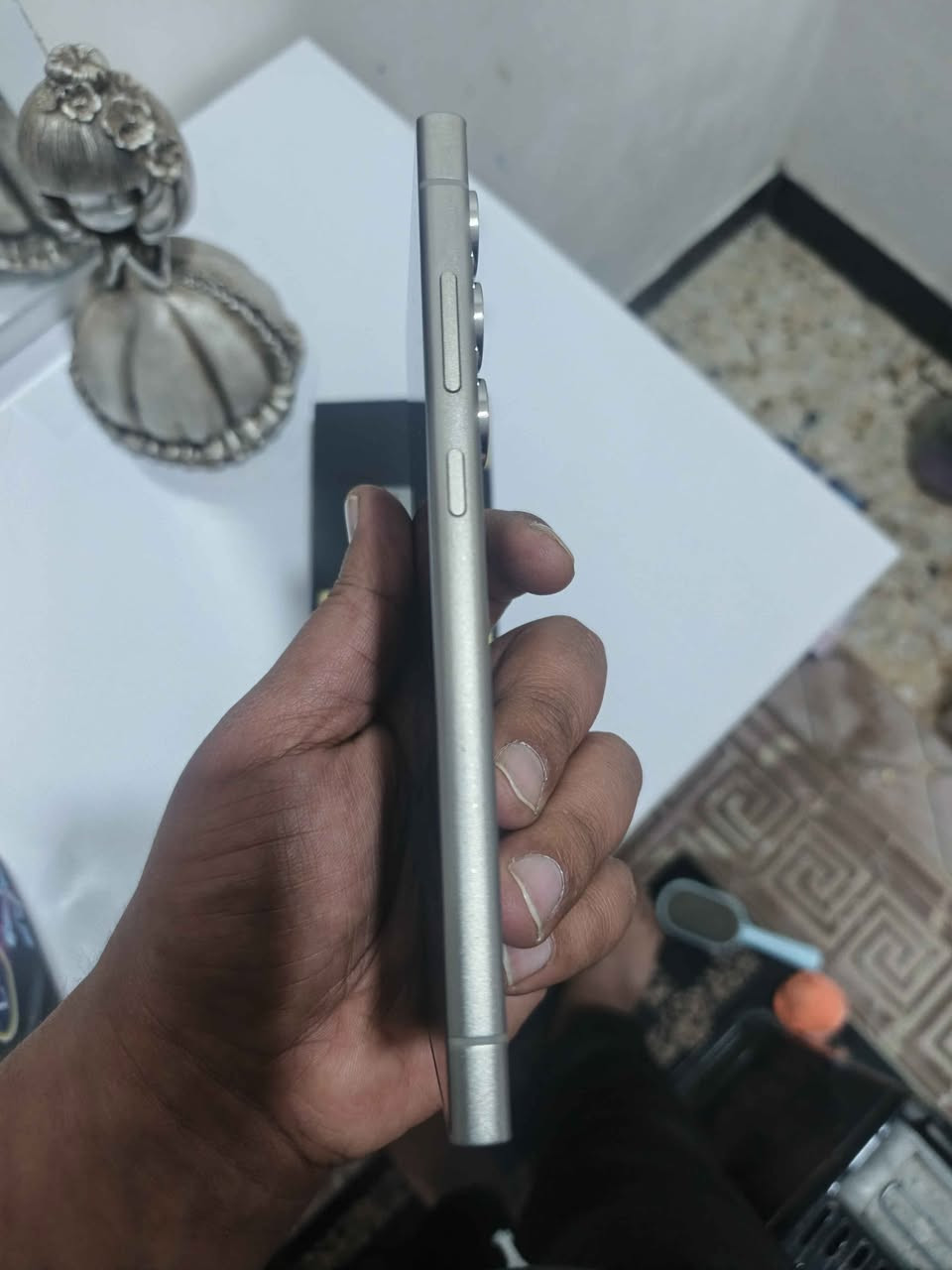 الترا اس 24 سلفر ذاكره 512 ملحقاته كامله  جهاز نضيف بمعنه   الكلمه شخط مابي  شركه عين الفهد للبيع المكان الدوره السعر 950 بدون مراوس بيع فقط رقم الهاتف‏‪*********** بغداد, العراق
