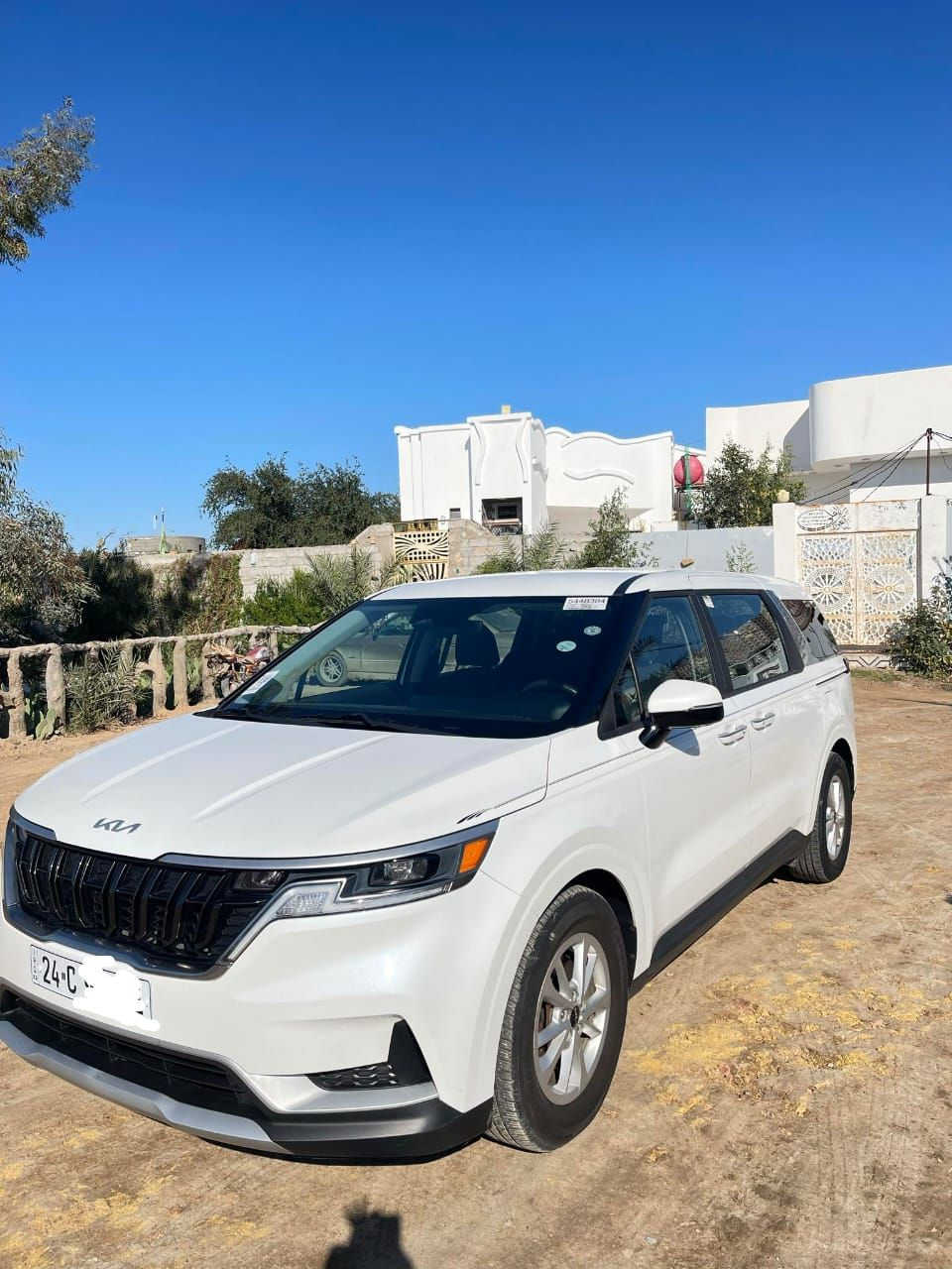 سلام عليكم كيا كرنفال ورد امريكي  موديل ٢٠٢٣بيبان كهربائي +اربع بصمات سياره كلين بدون حادث مكفوله من ضربه وصبغ وافتح سياره بسمي تريد وكاله تريد تحويل الاستفسار عل رقم *********** غير متواجد عل فيس
