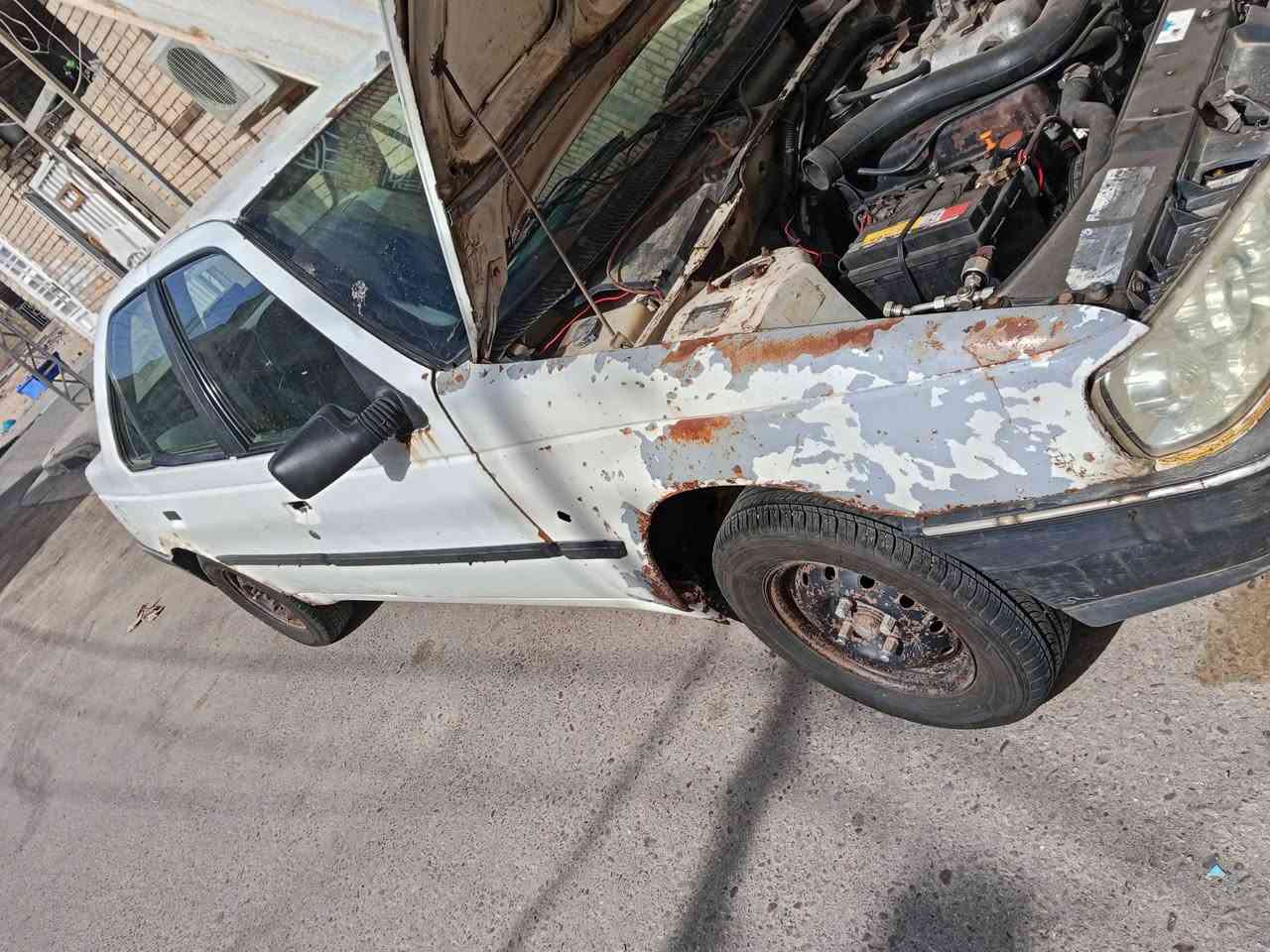 .
سلام عليكم  
لبيع بيجو روا مديل 2009 نضيفه رقم كربلاء تحويل ثاني يوم السياره بسمي  نضيفه سلف جديد دينمى جديده حداديه مبدله  باتري جديده السياره نضيفه 
مكاني كربلاء 
السعر 23 بي مجال 
***********
