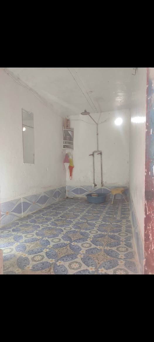 بيت تجاوز للبيع قرب الملعب منطقة ابو رمانه المساحه 170
*********** عمارة, ميسان
