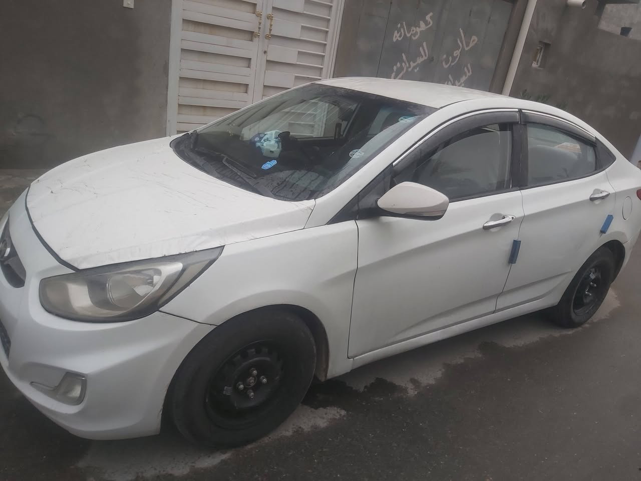 أكسنت موديل ٢٠١٢ محرك ١٦٠٠ خليجي السياره مصبوغه عام تبريد شغال سنويه منتهيه للعلم راعيها الشرعي بلبصره ب75 وبيها مجال رقمي *********** 
السياره رقمها بصره الماني...
