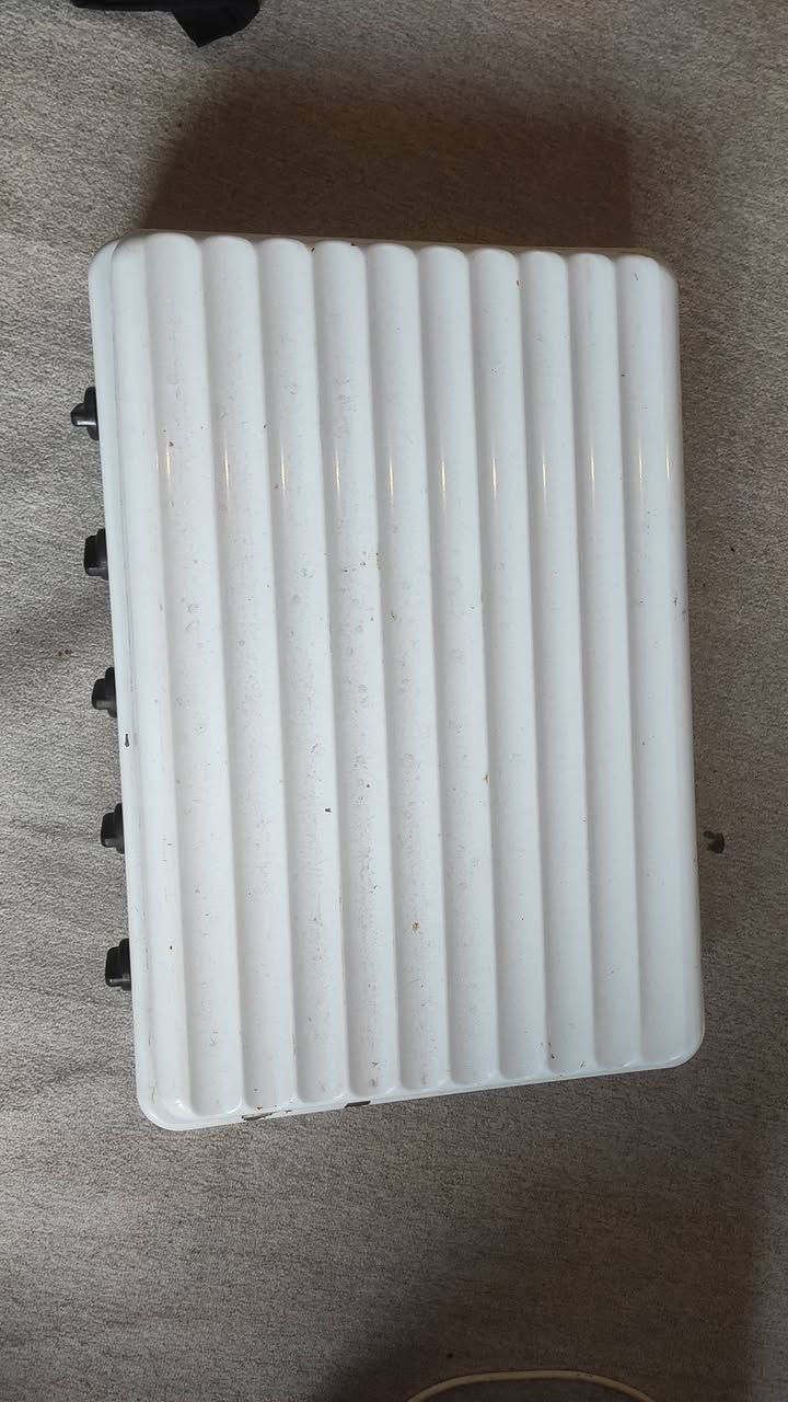 ميز أو ماطور مي+ طباخ كل وحد أو سعره خابر وتدلل ***********
