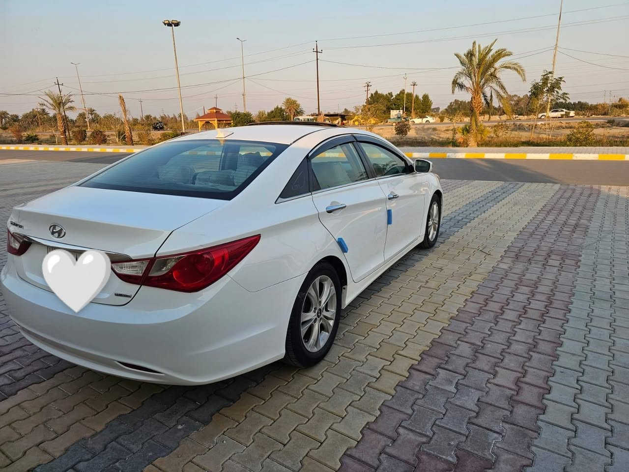 السلام عليكم
للبيع هونداي سوناتا موديل 2013 امريكي رقم بابل مشروع
وطني سنويه 2028 فول مواصفات واحد على واحد 
مواصفات
فتحه
بصمه
اشاير بل مري 
ماشيه 73الف حقيقي 
كشنات جلد 
وبعد ومواصفات معروفه
سياره جديده بمعنه الكلمه 
قطعتين صبغ بدون حادث
مكينه 2400 مكينه وكير مكفولات
السعر. 112 وبيه مجال 
العنوان واسط كوت 
للاتصال ***********
