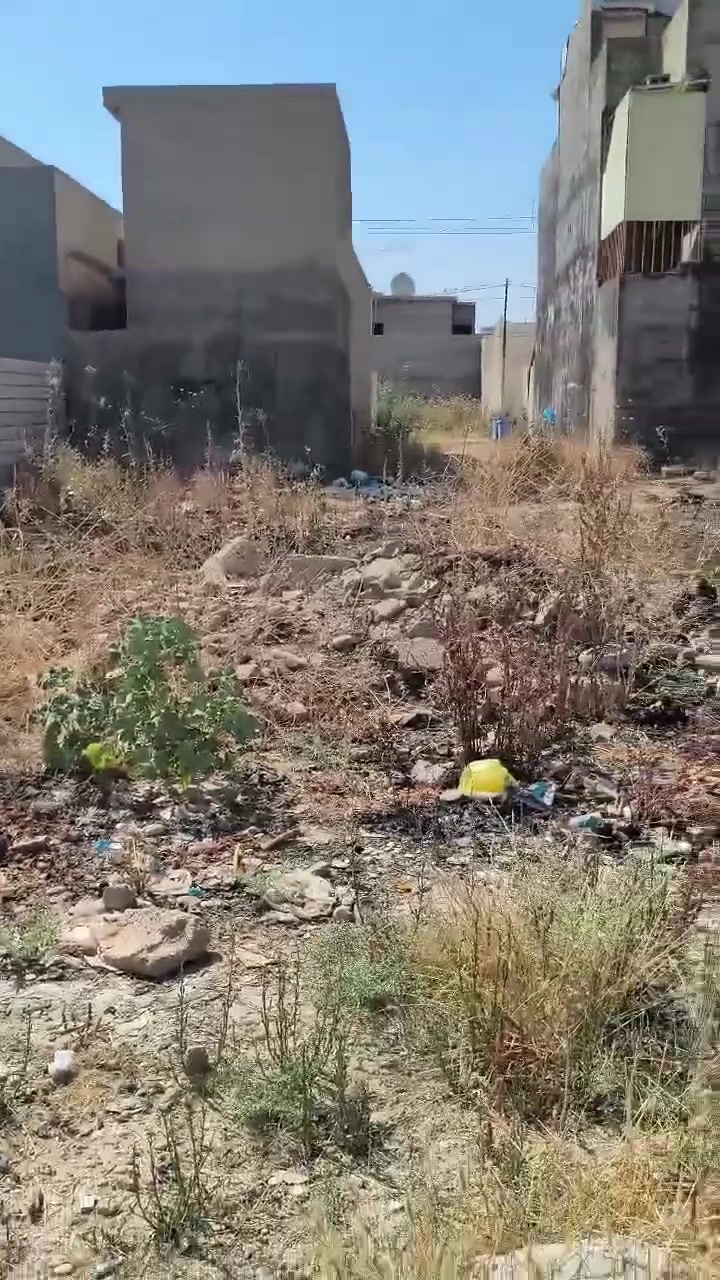 قطعه ارض للبيع قرب جسر معارض قريبه من شارع 200متر مي كهرباء كامل واصل منطقه حلوة مرتبه سعرها مناسب الشراي يتصل ***********
