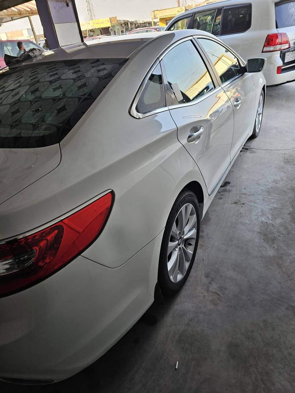 سلام عليكم ازيره البيع رقم أربيل سنويه جديده موديل 2012البيع ومراوس حسب الغناعه  كير مكينه حداده تخم تاير كله جديد بيها صبق جاملق وباب وباقي تفاصيل التصال علاه الرقم سعر 105وبيها مجال سياره خليجي ***********علمن ماجاوب خاص
