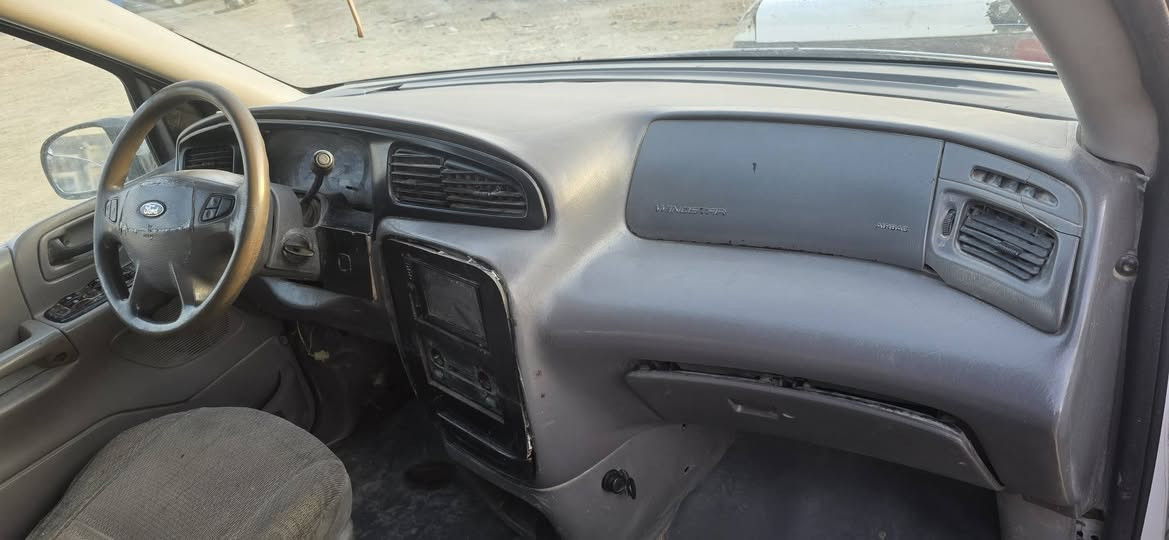 السلام عليكم فورد وند ستار موديل 2001بغداد سنوية لل28 مكينه وكير كامري ابو الجف مكينه بيه لاستيك ولف السعر 32 مراوس عادي العنوان بغداد النهروان رقم الهاتف *********** مكلف بلنشر
