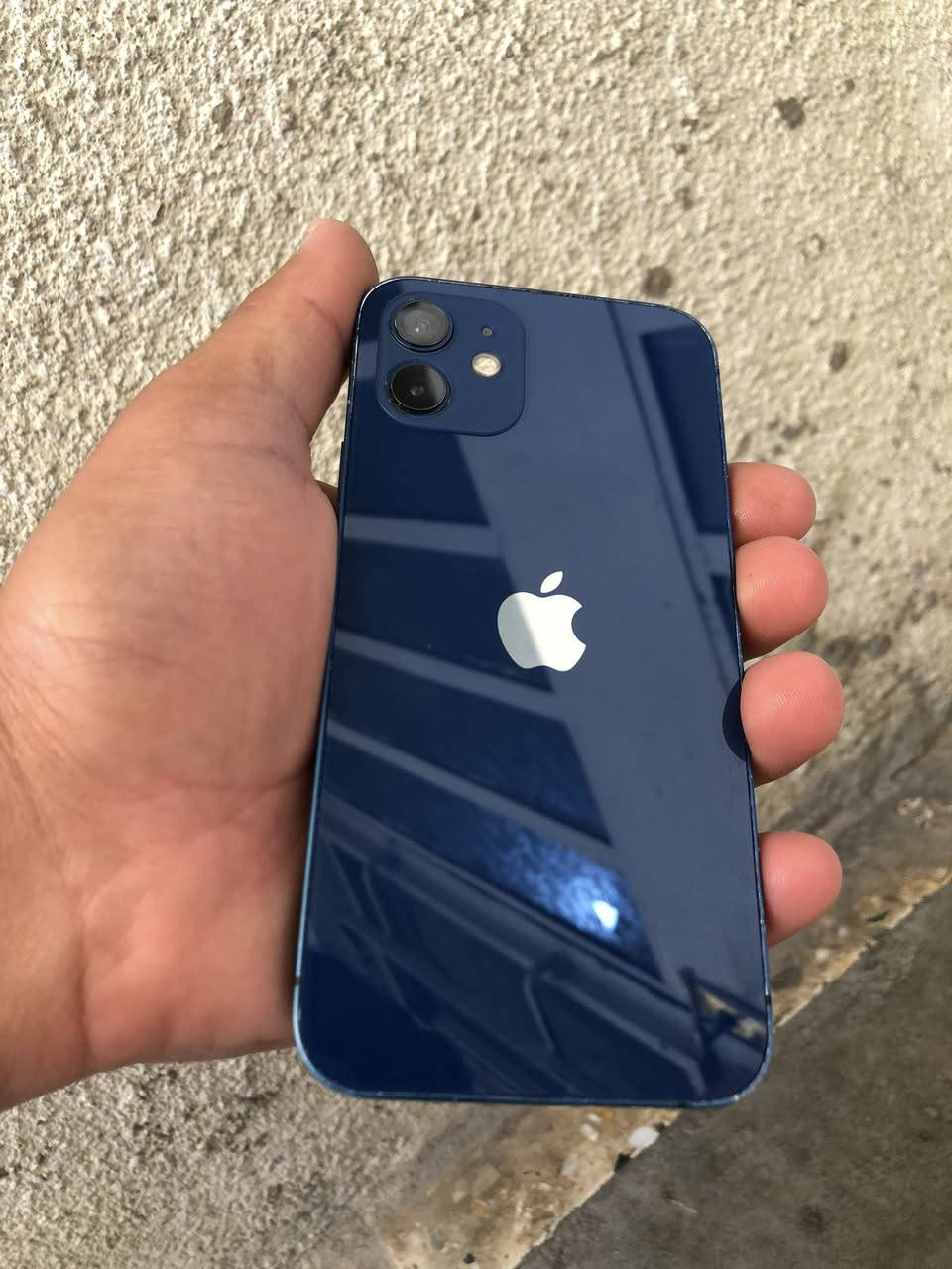 سلام عليكم للبيع ١٢ برو الجهاز كلش نضيف كدامكم فقط ابدل بطاريه وشاشه نوعيه زينه والكامره الخلفيه بيه غواش فقط نت اتصال ويفاي سيم كارت كامره اماميه ايكلود صوت كله شغال السعر ٢٠٠ وبي مجال مكاني بغداد المشتل رقمي *********** متواجد وتساب تحياتي للجميع ❤️
