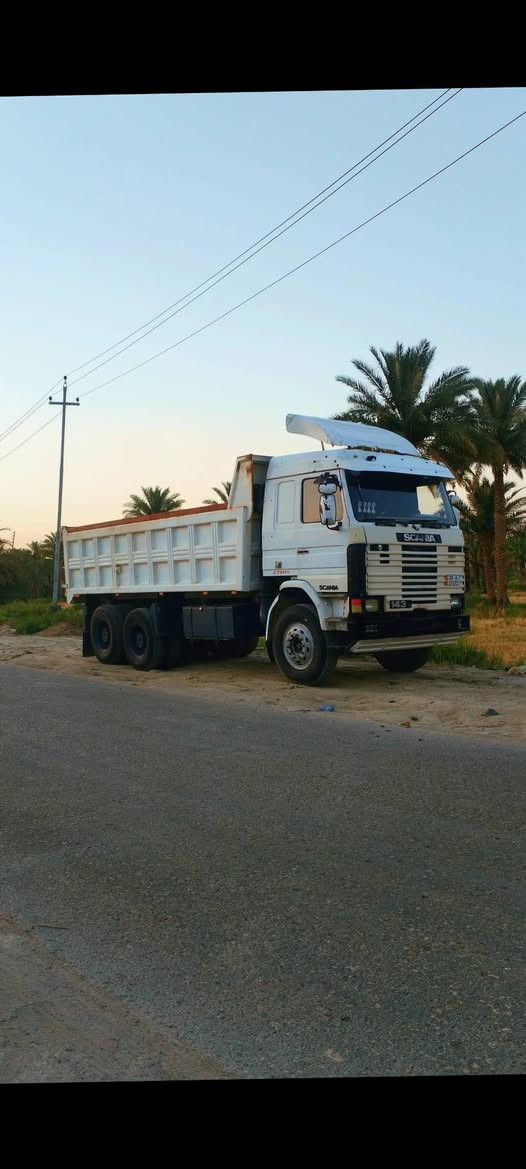 سكانيه للبيع موديل 90 مكينه 88/13  كير 5/5 مجموعه بايجر 19 خفيفه رقم جديد بسمي سياره جاهزه   ***********
