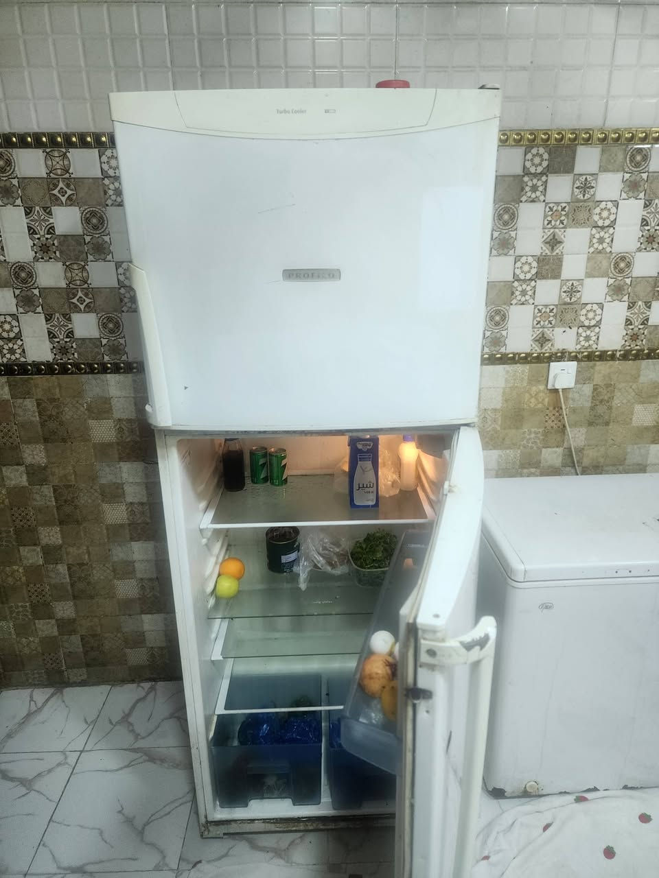 سلام عليكم ثلاجة حجم ٢٨ لبيع ب150  ماطور شرط ثلج  عنوان بغداد الكرخ ..رقم واتساب او اتصال ***********
