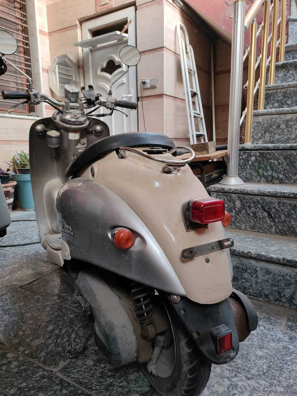 عنوان بغداد الجديدة
سرعة 60 تشتغل سلف هندر نظافة كدامك مابيها شي شلعة قوية ، دراجة نثية عبد الحليم ، لايتات اشارات صندوك نظيف ، تواصل ***********
