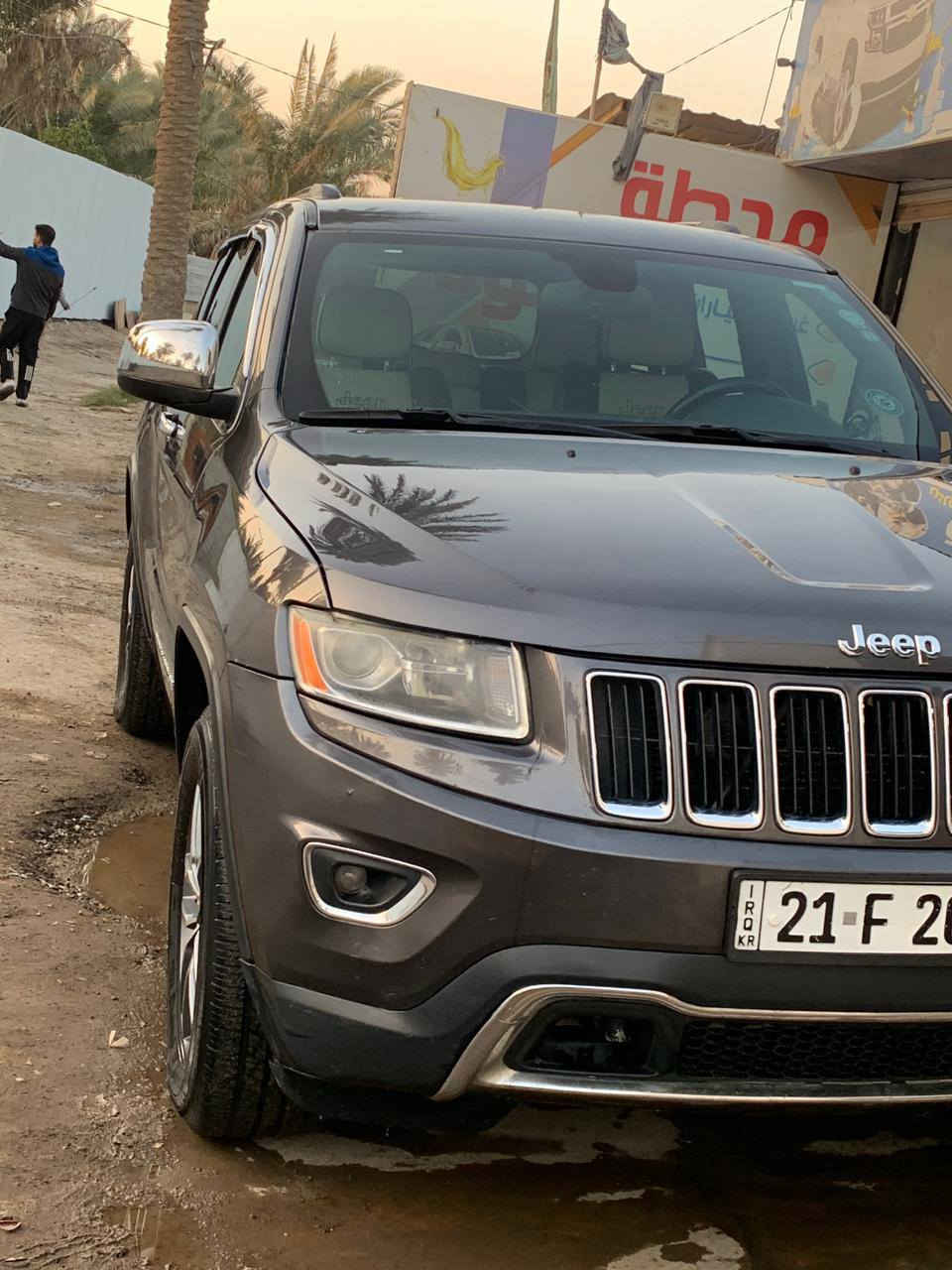 السلام عليكم جيب لاريدو 16امريكي كلين تايتل مواصفات لاريدو ماشية 100رقم سليمانية جديد بسمي شرط تحويل وكالة حاضر مكينة كير خير من الله حداديدية امامي خلفي على أيدي جدد مكان سيارة بغداد الكاضمية السعر 188رقم ***********
